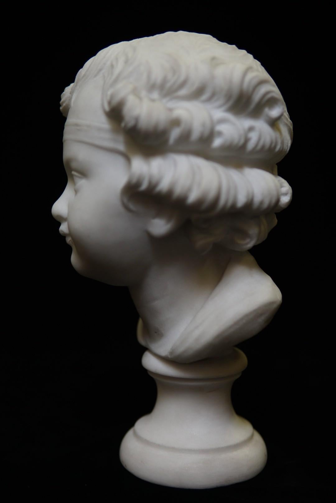 Italian Carved Marble Bust of a Girl, 19th Century In Good Condition In Cypress, CA