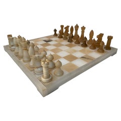 Jeu d'échecs italien en marbre sculpté