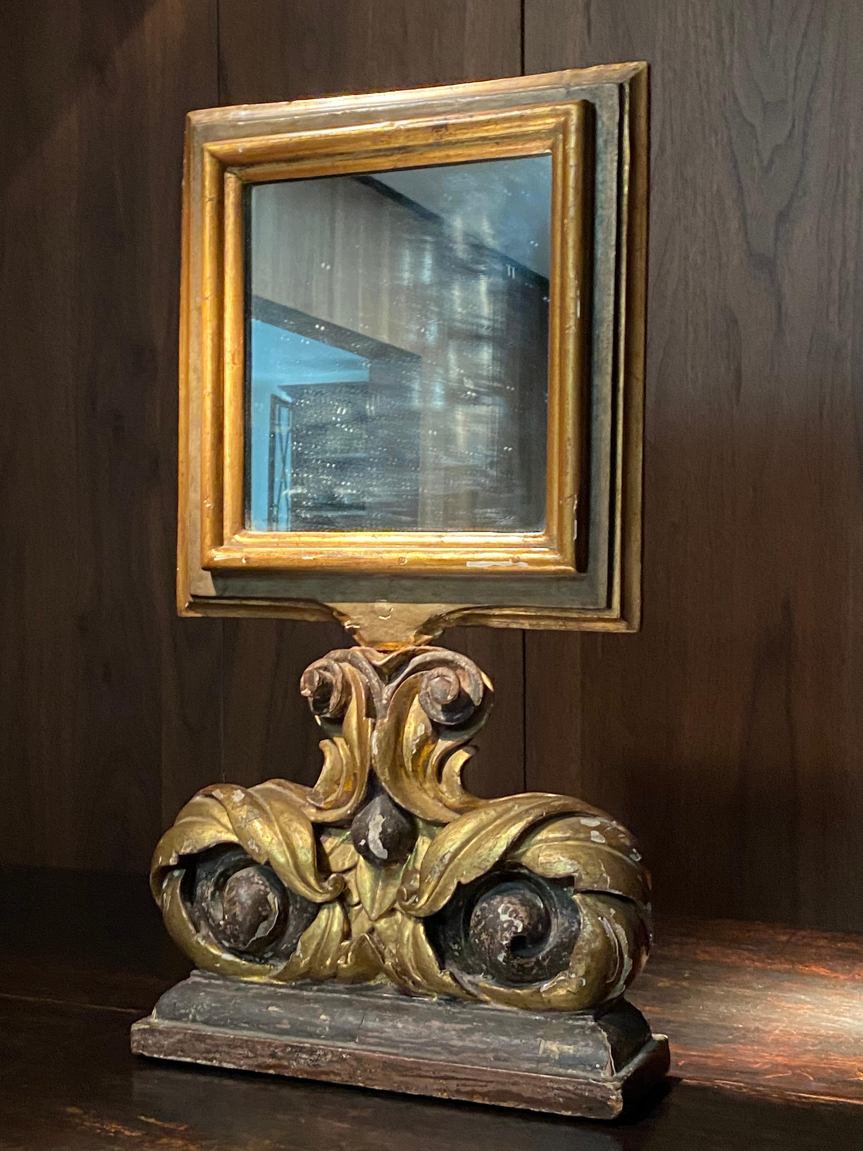 Miroir italien sculpté Bon état - En vente à Schellebelle, BE