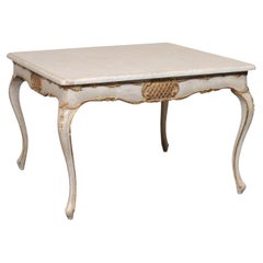 Italienischer geschnitzter & bemalter Tisch mit neoklassizistischen Akzenten, 4 Ft Square