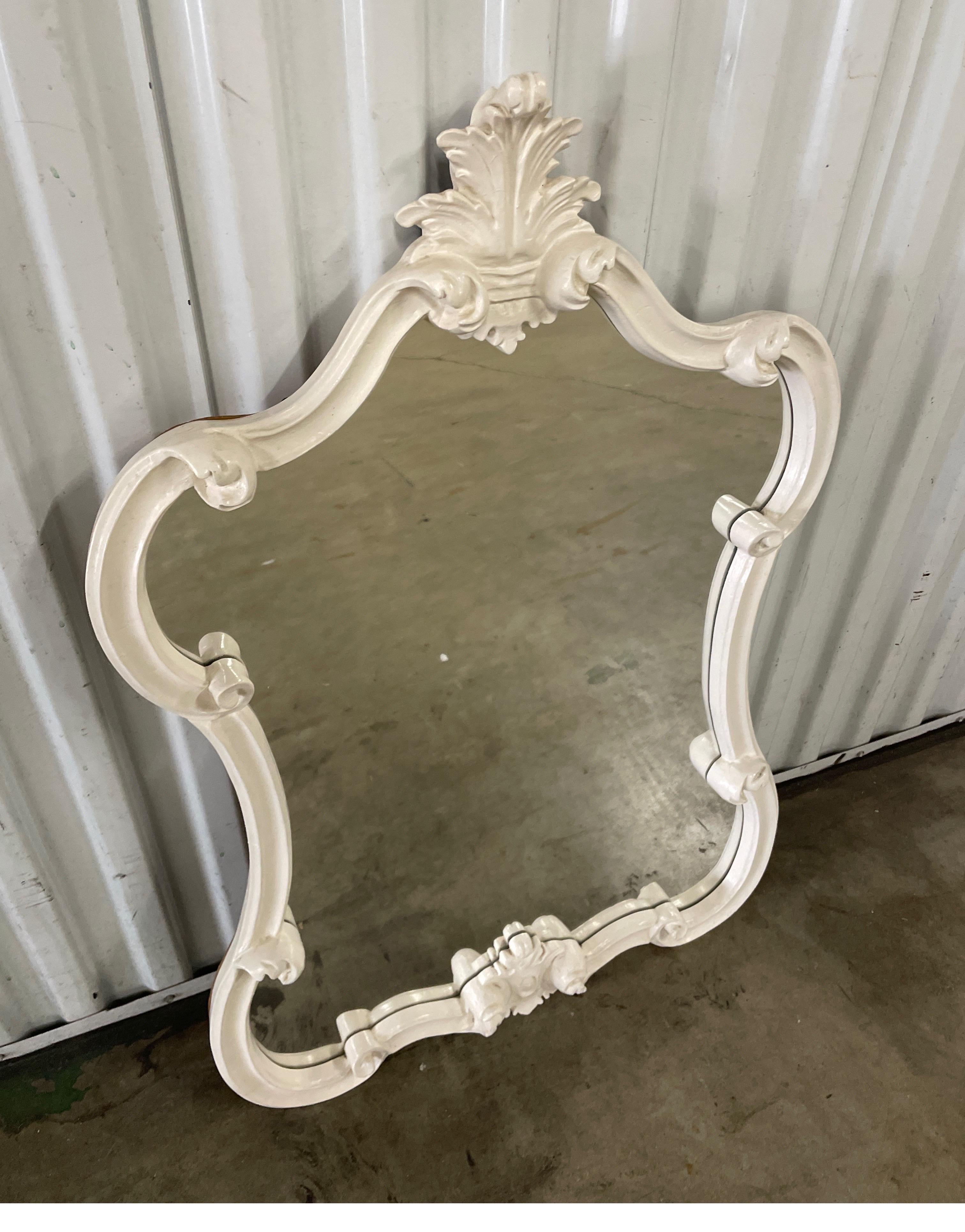 Italian Carved & Painted White Wood Mirror In Good Condition In West Palm Beach, FL