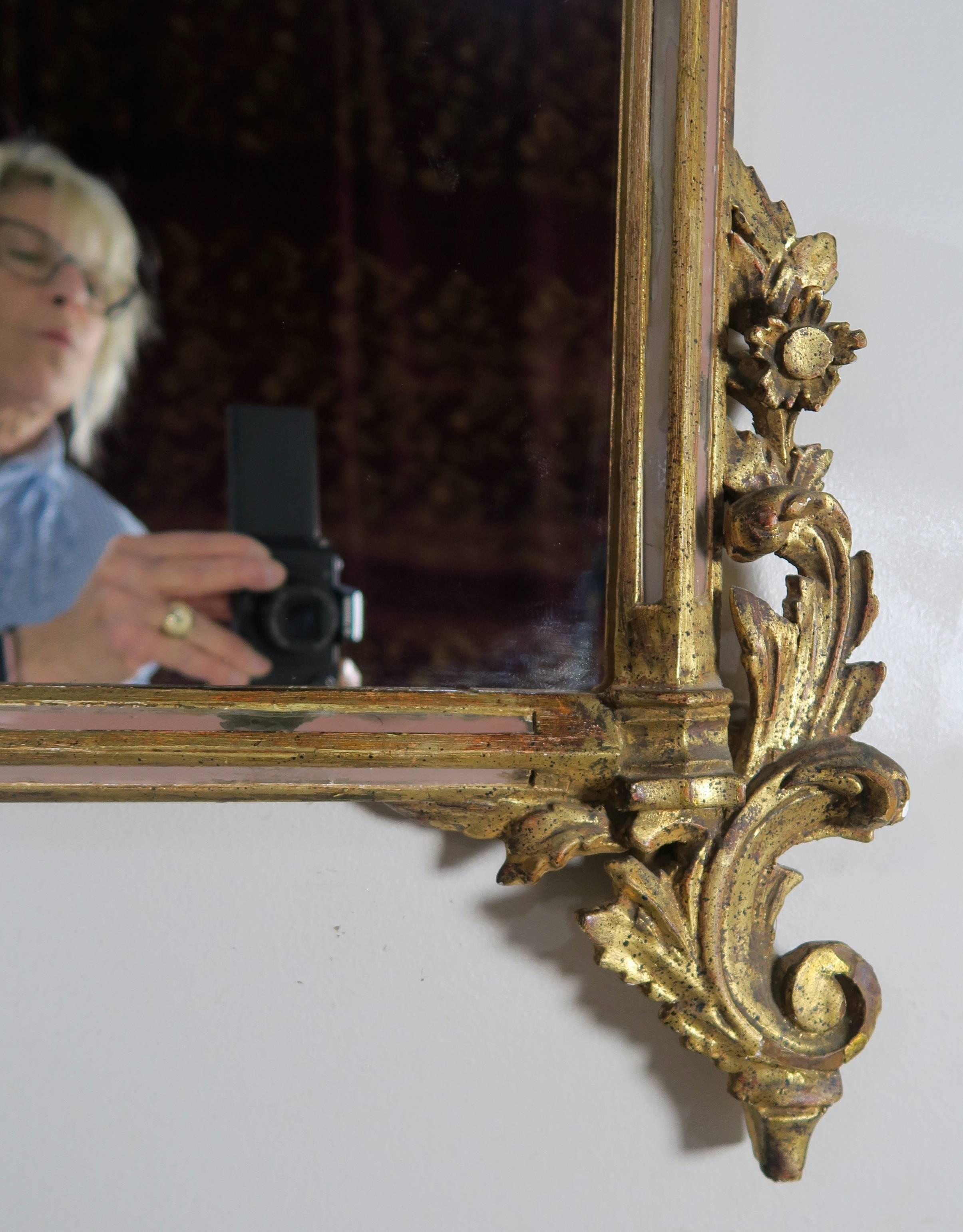 Italian Carved Rococo Style Giltwood Mirror In Excellent Condition In Los Angeles, CA