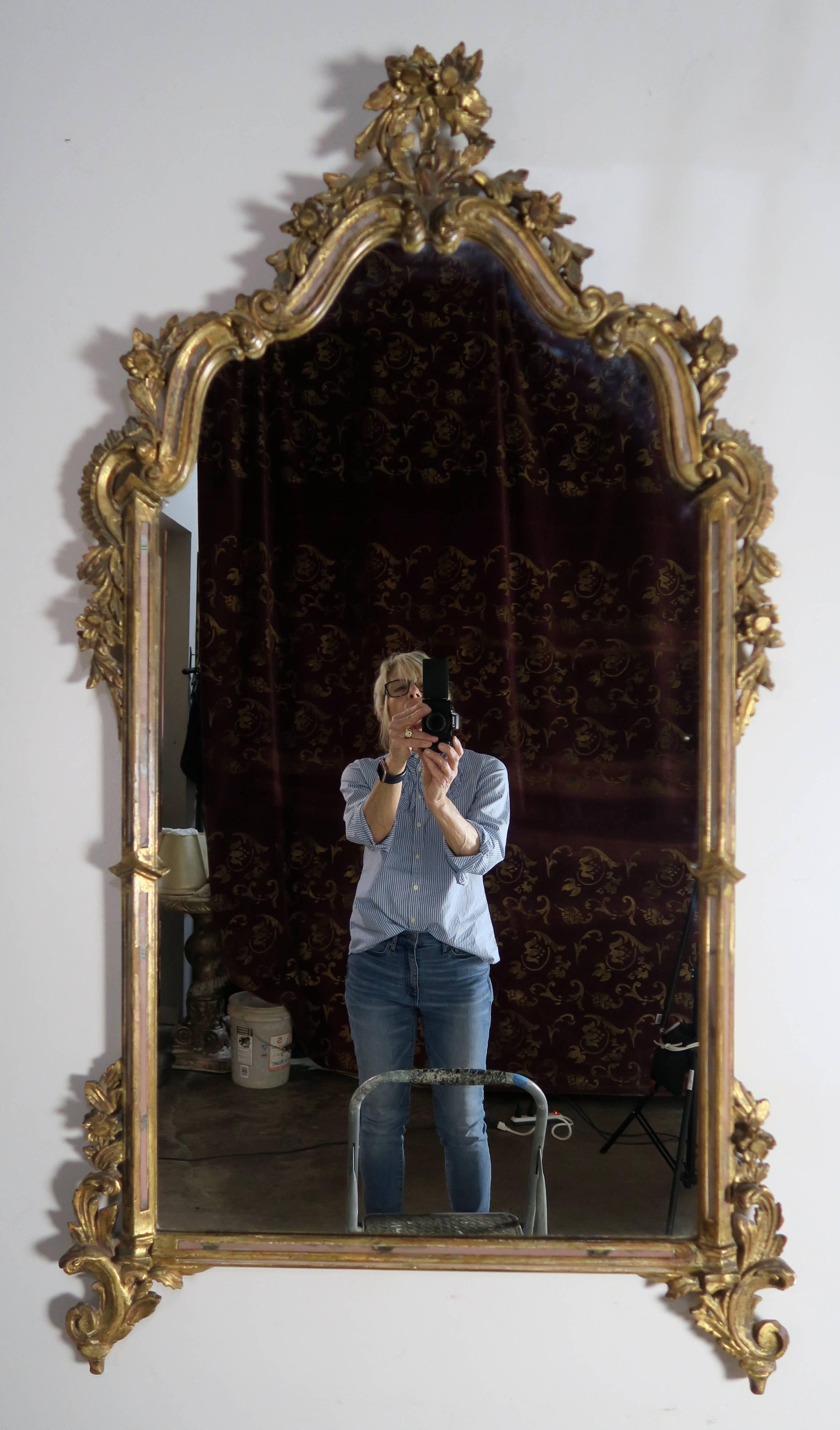 Mid-20th Century Italian Carved Rococo Style Giltwood Mirror