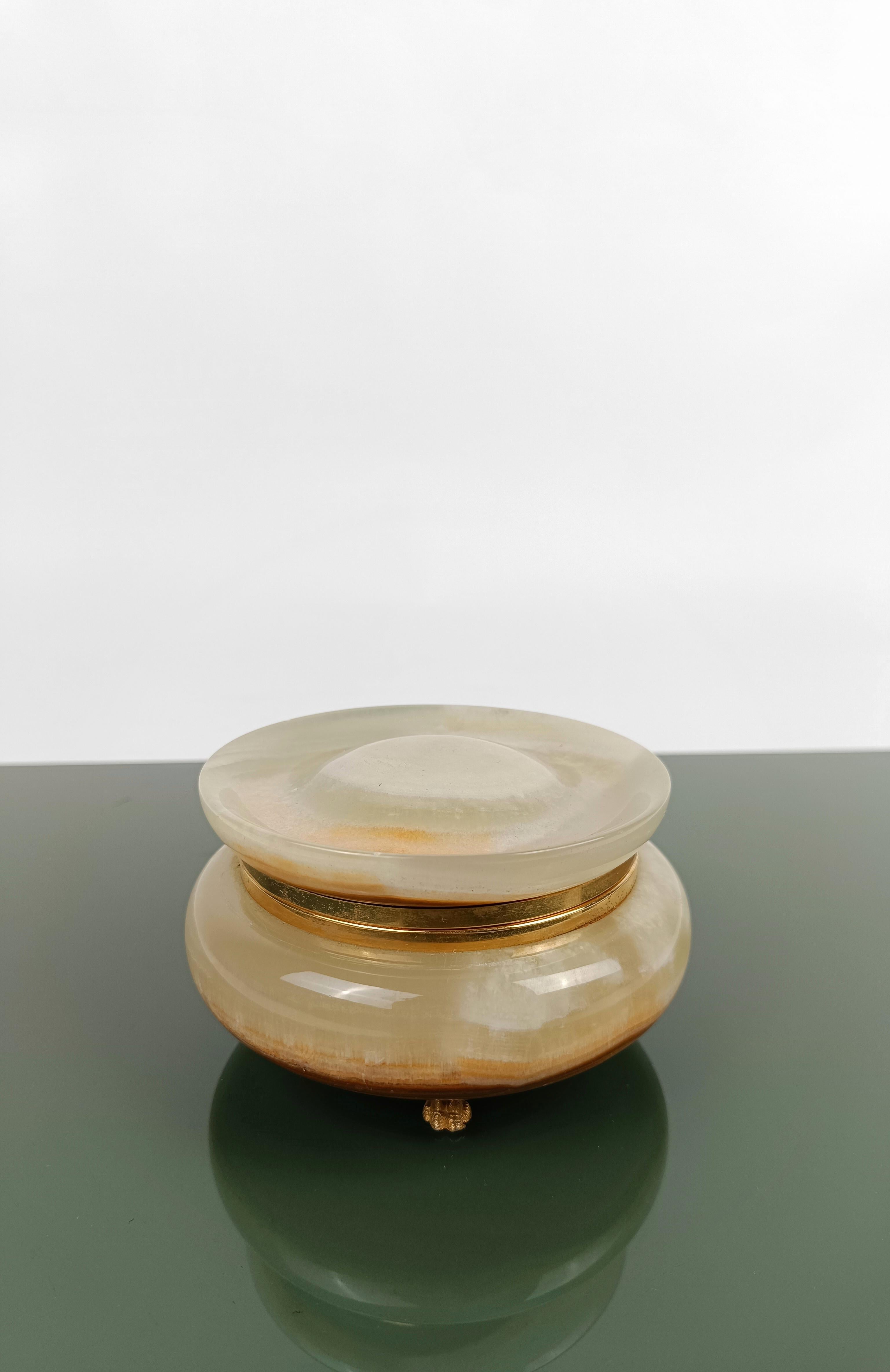 Italian Carved Round Green Onyx Marble Box with Gilded Lionfeet, 1950s  For Sale 2