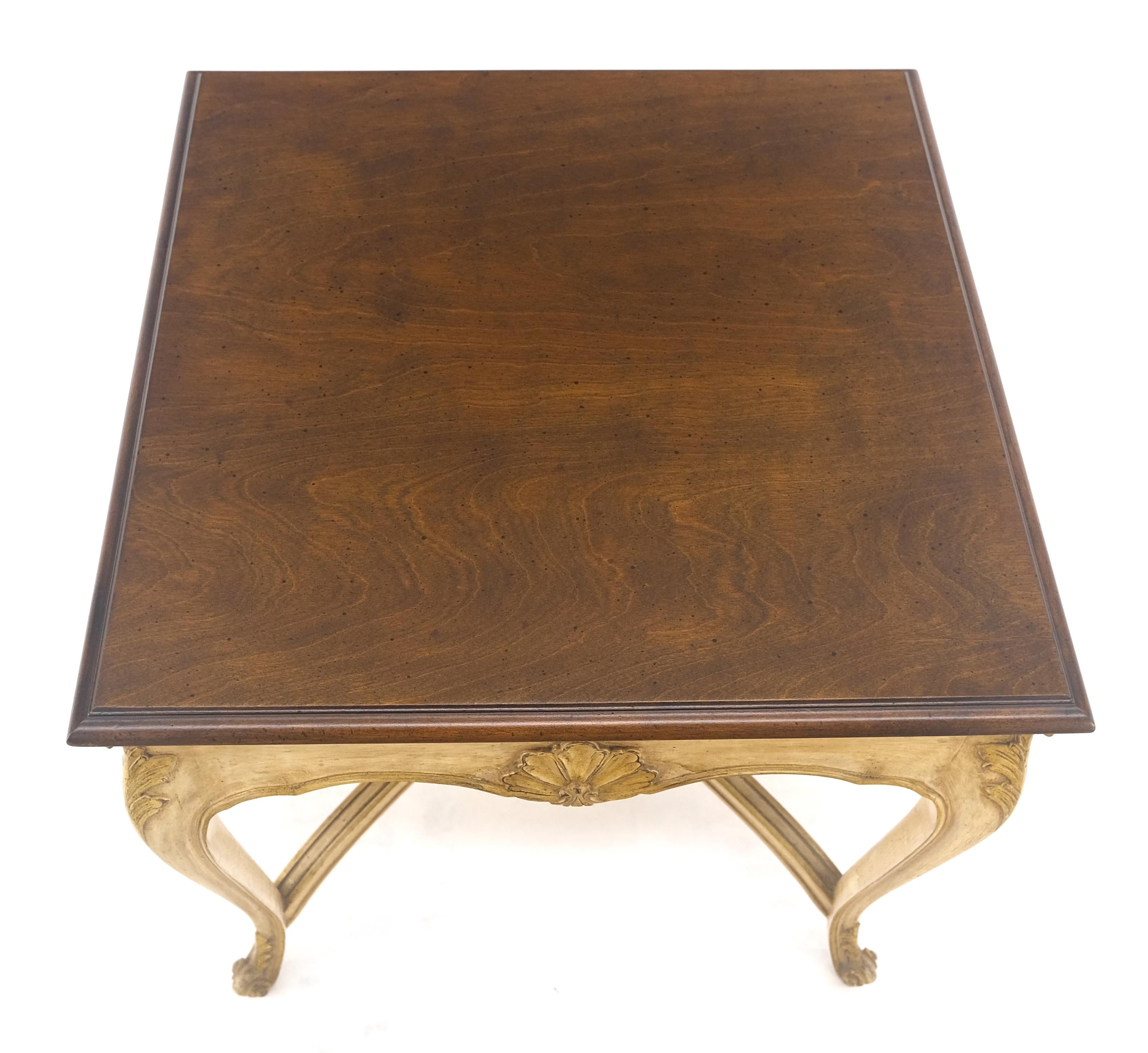 20th Century Italian Carved Scallops Decorated 25