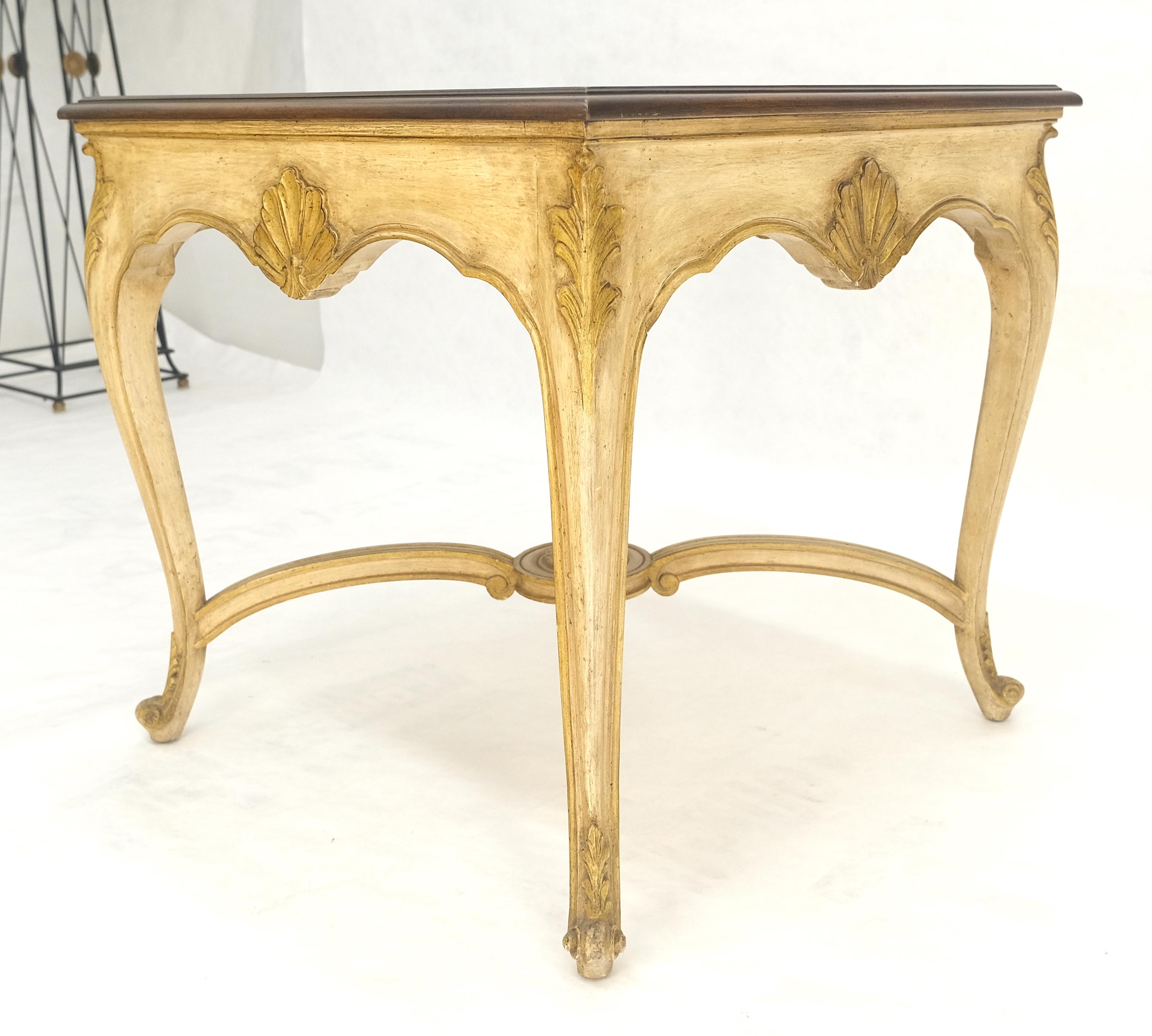 Italian Carved Scallops Decorated 25