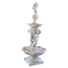 Zweistöckiger italienischer geschnitzter Stein-Gartenbrunnen aus Vicenza