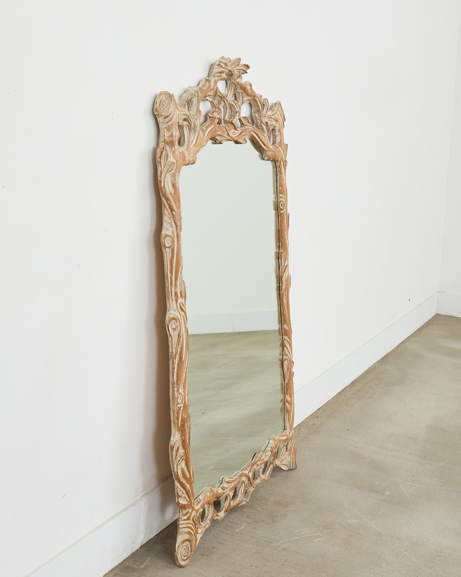 Espejo de Pared Italiano Tallado Ramita Faux Bois en Desgastado estado para la venta en Rio Vista, CA