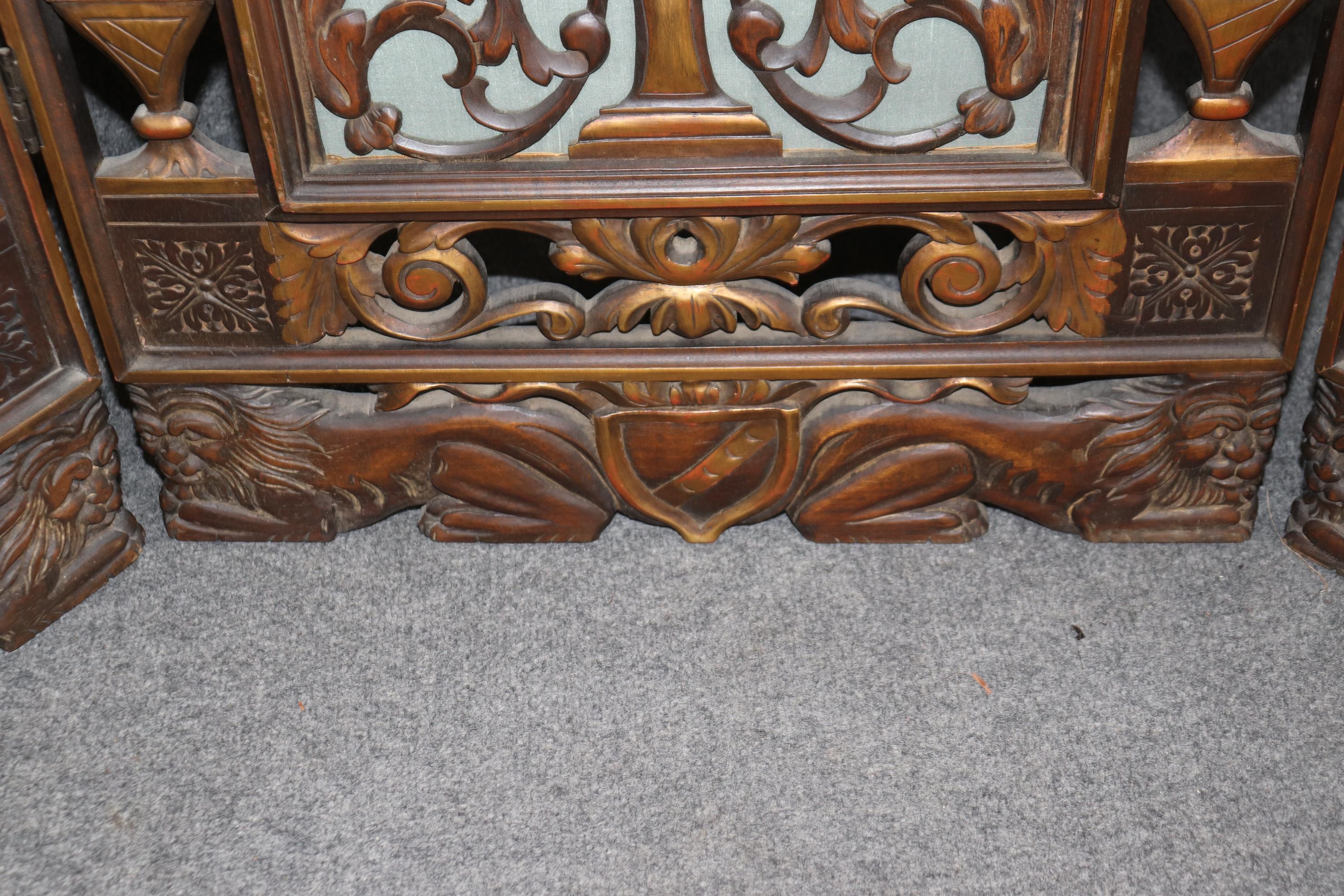 Paravent italien à trois panneaux en noyer sculpté et doré, sculpté par Pierce en vente 7