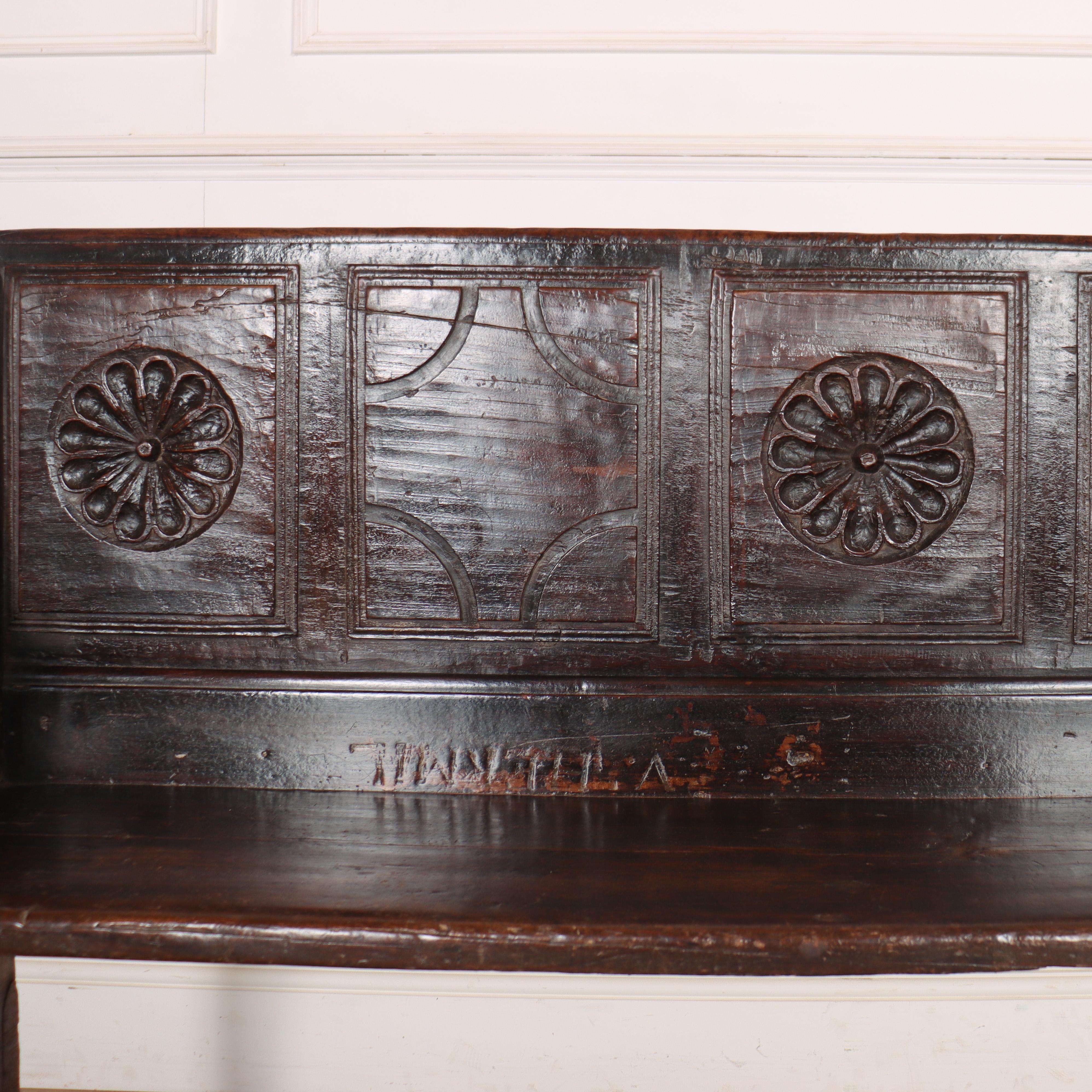 Italian Carved Walnut Bench In Good Condition For Sale In Leamington Spa, Warwickshire