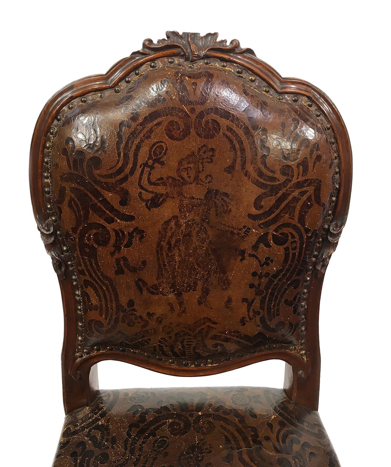 Italian Carved Walnut Chairs with Leather Covers, Milan, circa 1750 For Sale 4
