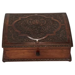 Italienisch geschnitzt Nussbaum Scharnier Box CIRCA 1780