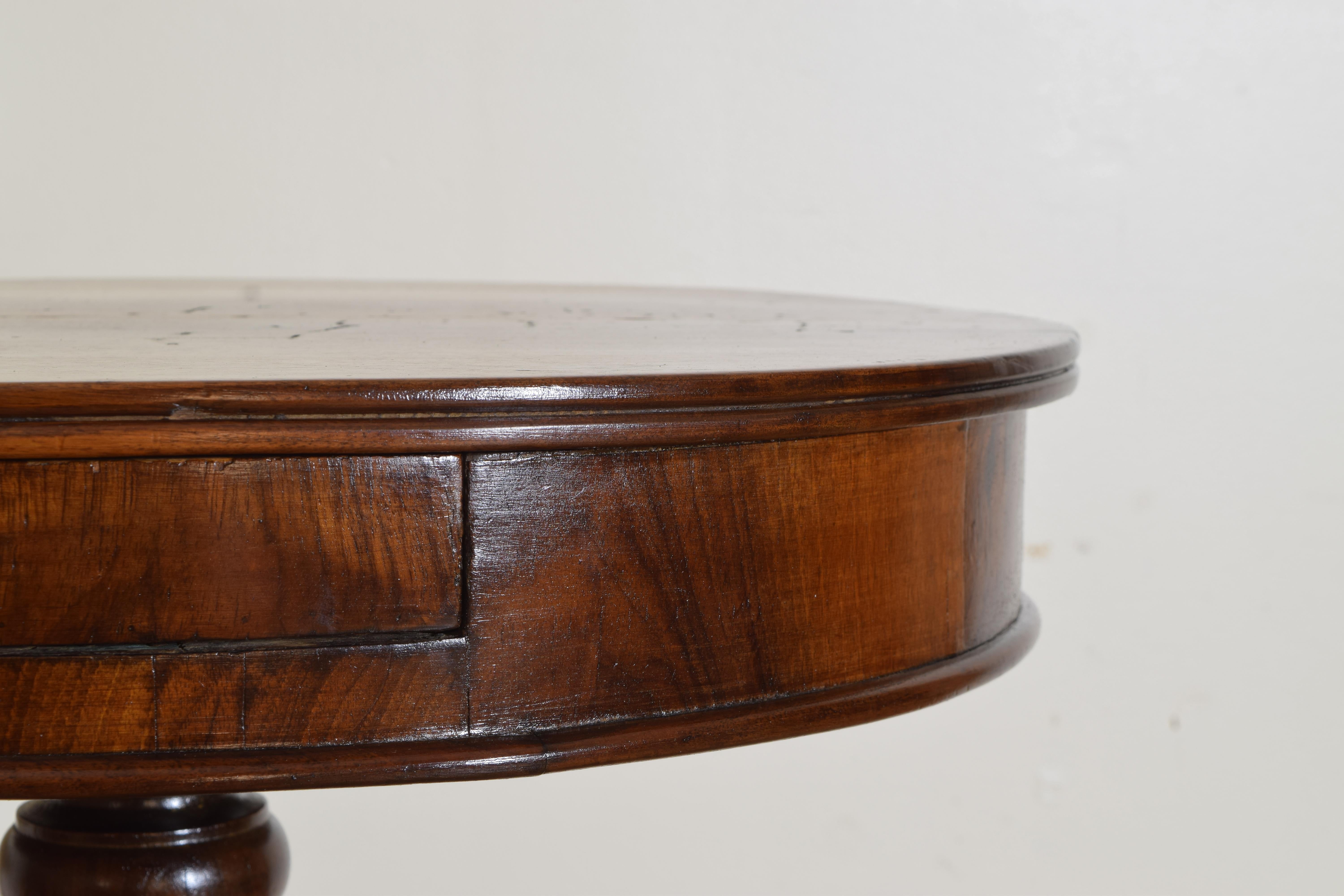 Italian Carved Walnut One Drawer Pedestal Side Table, Mid 19th century In Good Condition For Sale In Atlanta, GA