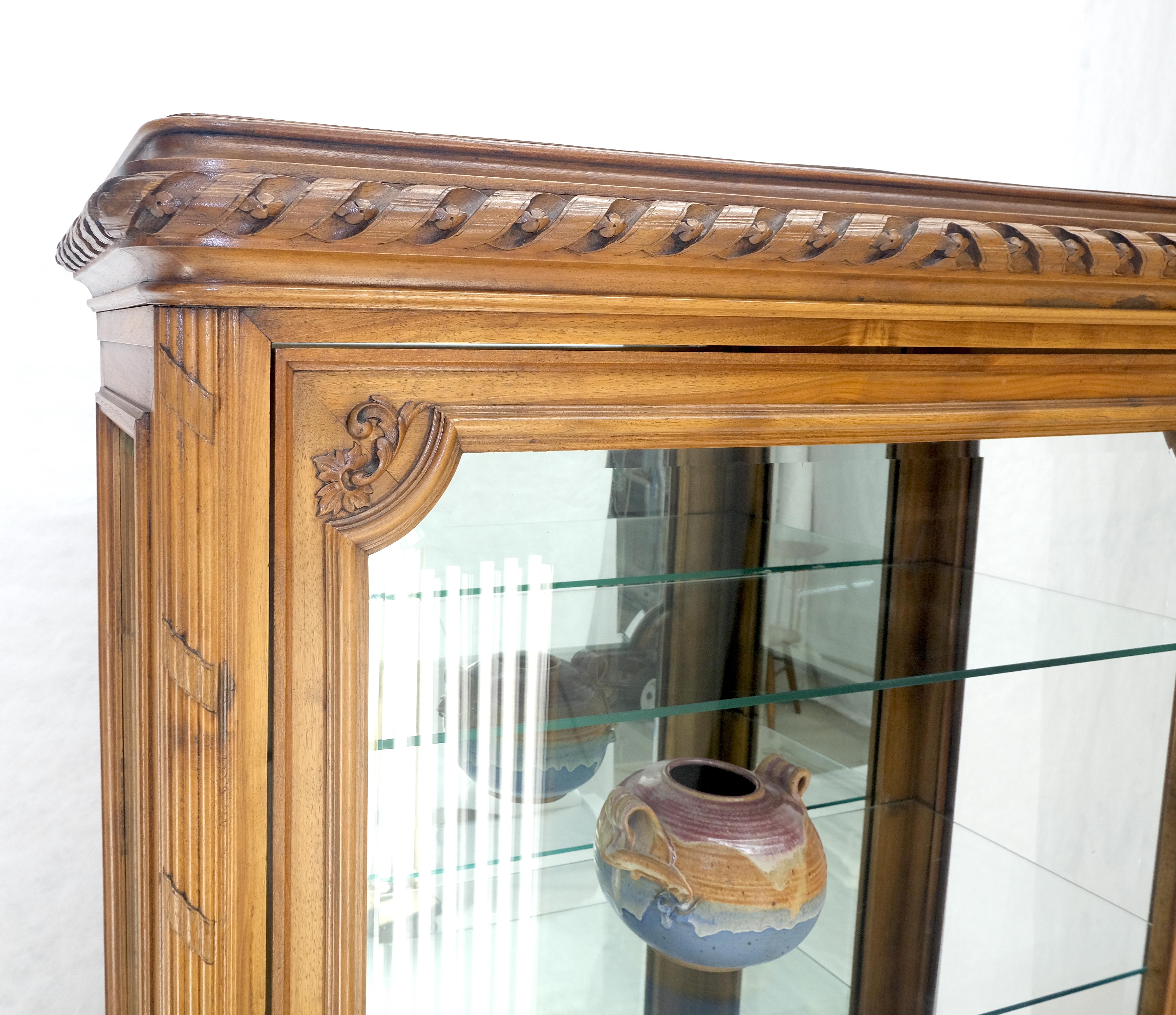 Italienisch geschnitzt Wood Compact Eine Tür Kompakt Vitrine Vitrine MINT im Angebot 8