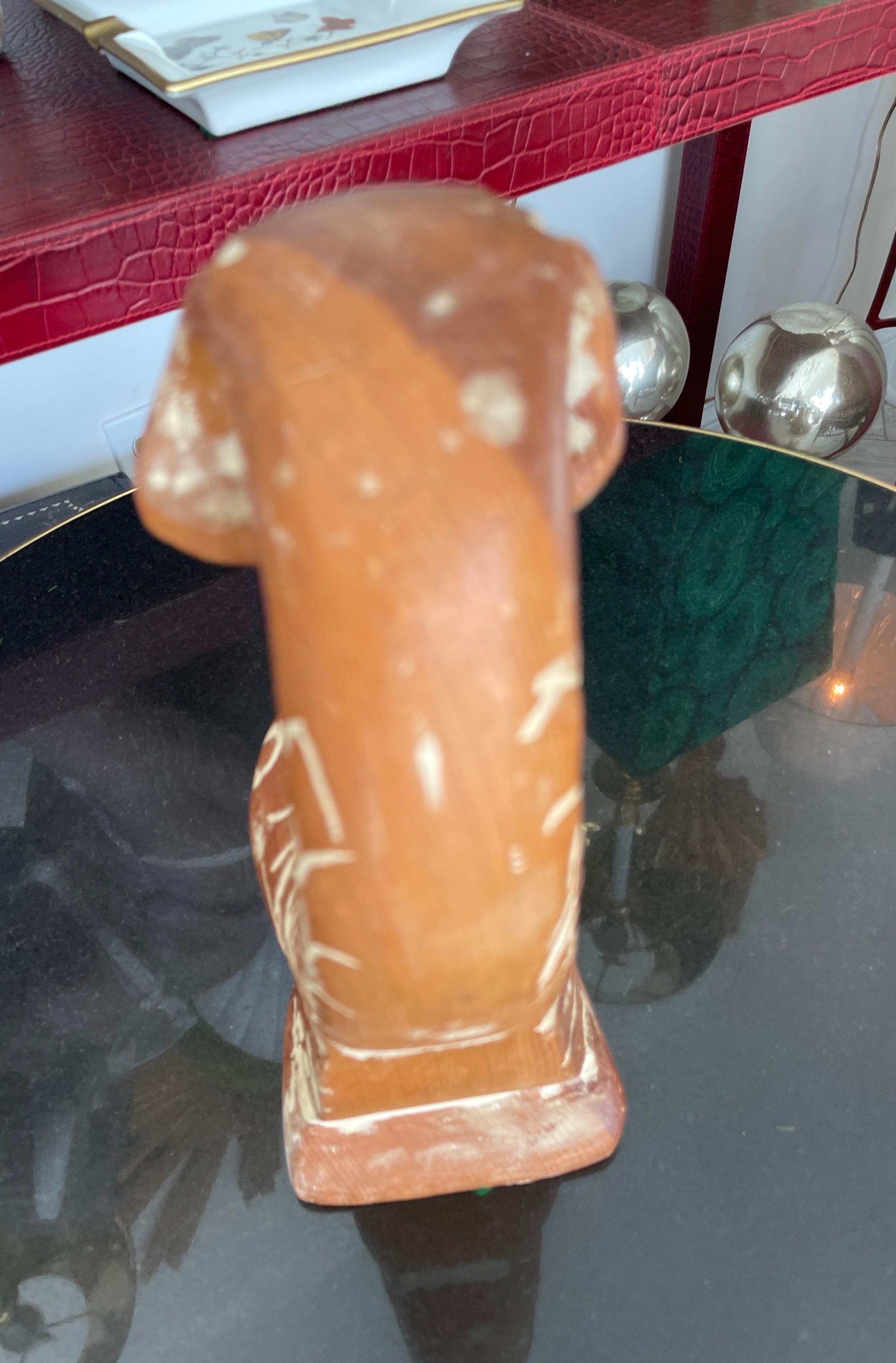 Sculpture italienne en bois sculpté représentant un poisson-soie en vente 1
