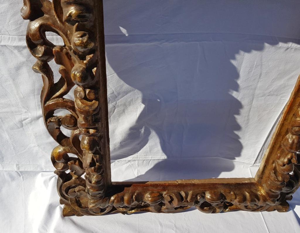 Italian Carved Wooden Frame, Italy, 17th Century, Florence Baroque Mirror For Sale 2