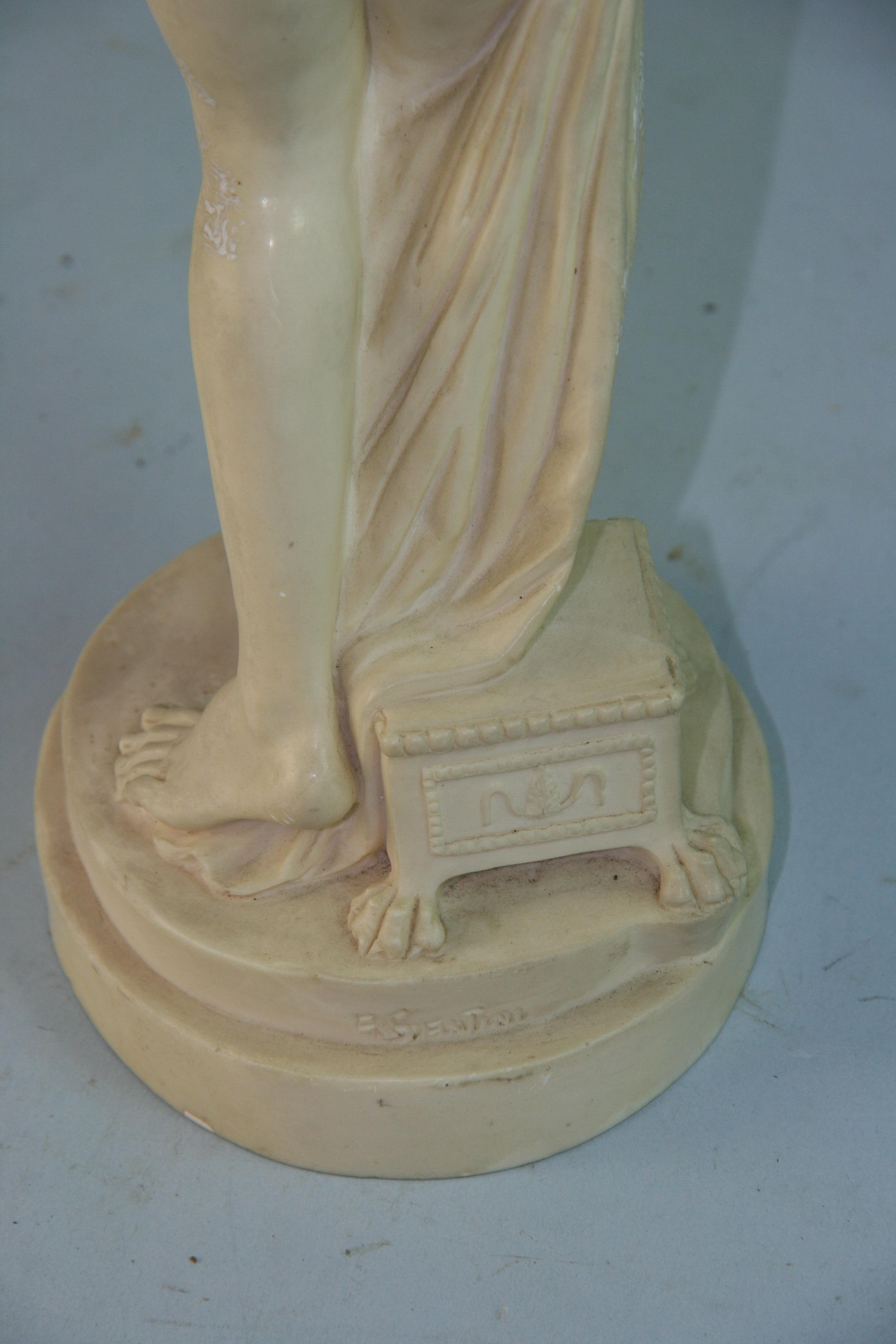 Italian Cast Bathing Venus Sculpture By A.Santini In Good Condition For Sale In Douglas Manor, NY