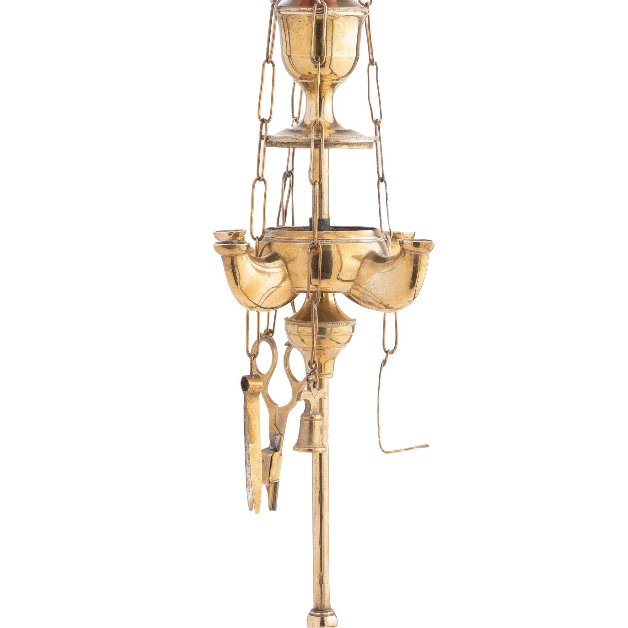 Lampe à huile italienne à 4 poignées en laiton moulé avec accessoires en osier, 1790 Bon état - En vente à Kenilworth, IL