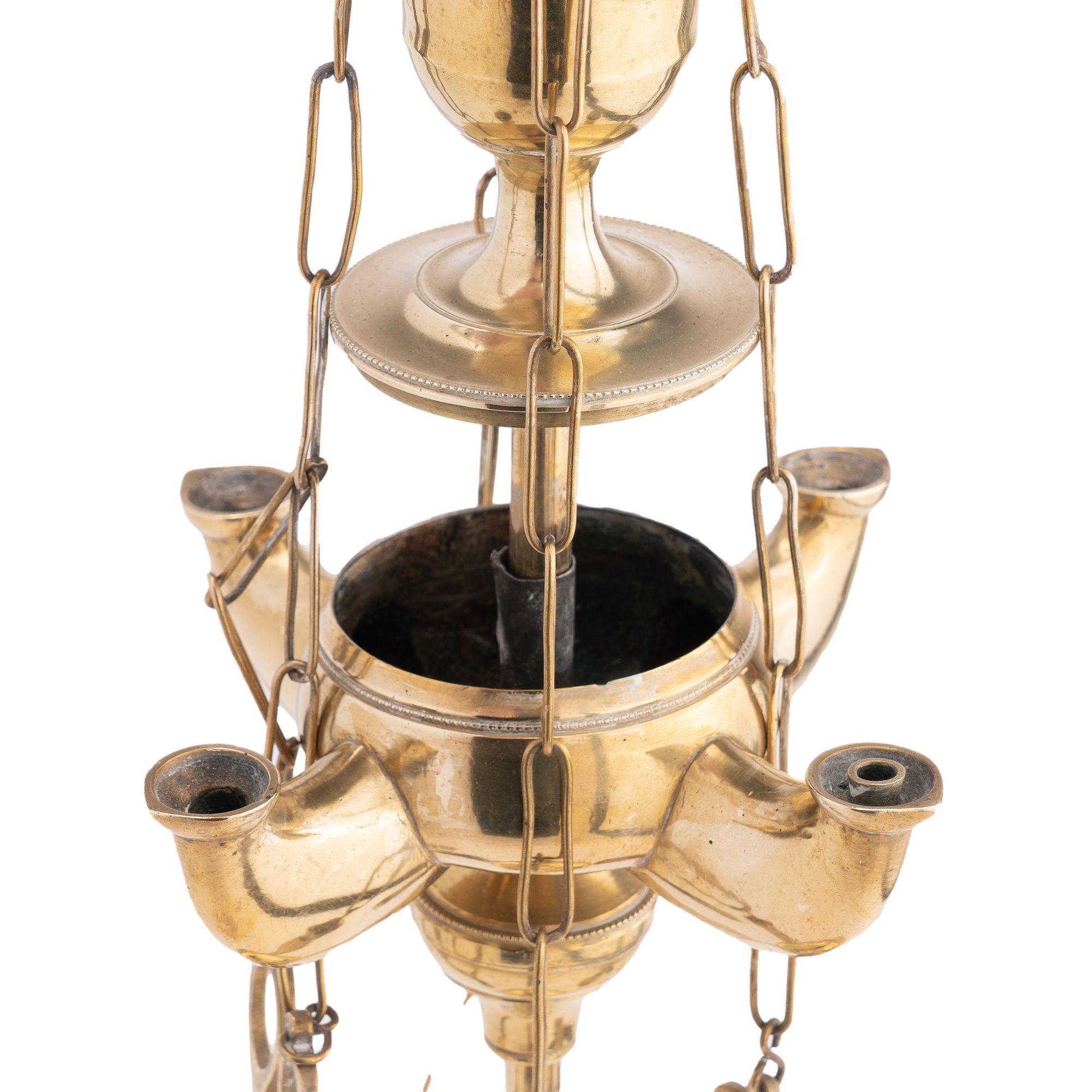 Lampe à huile italienne à 4 poignées en laiton moulé avec accessoires en osier, 1790 en vente 1
