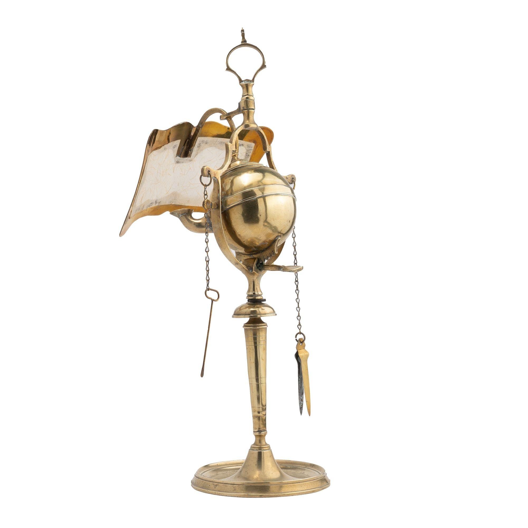 Italian Cast Brass Two Burner Oil Lamp, 1800 In Good Condition For Sale In Kenilworth, IL