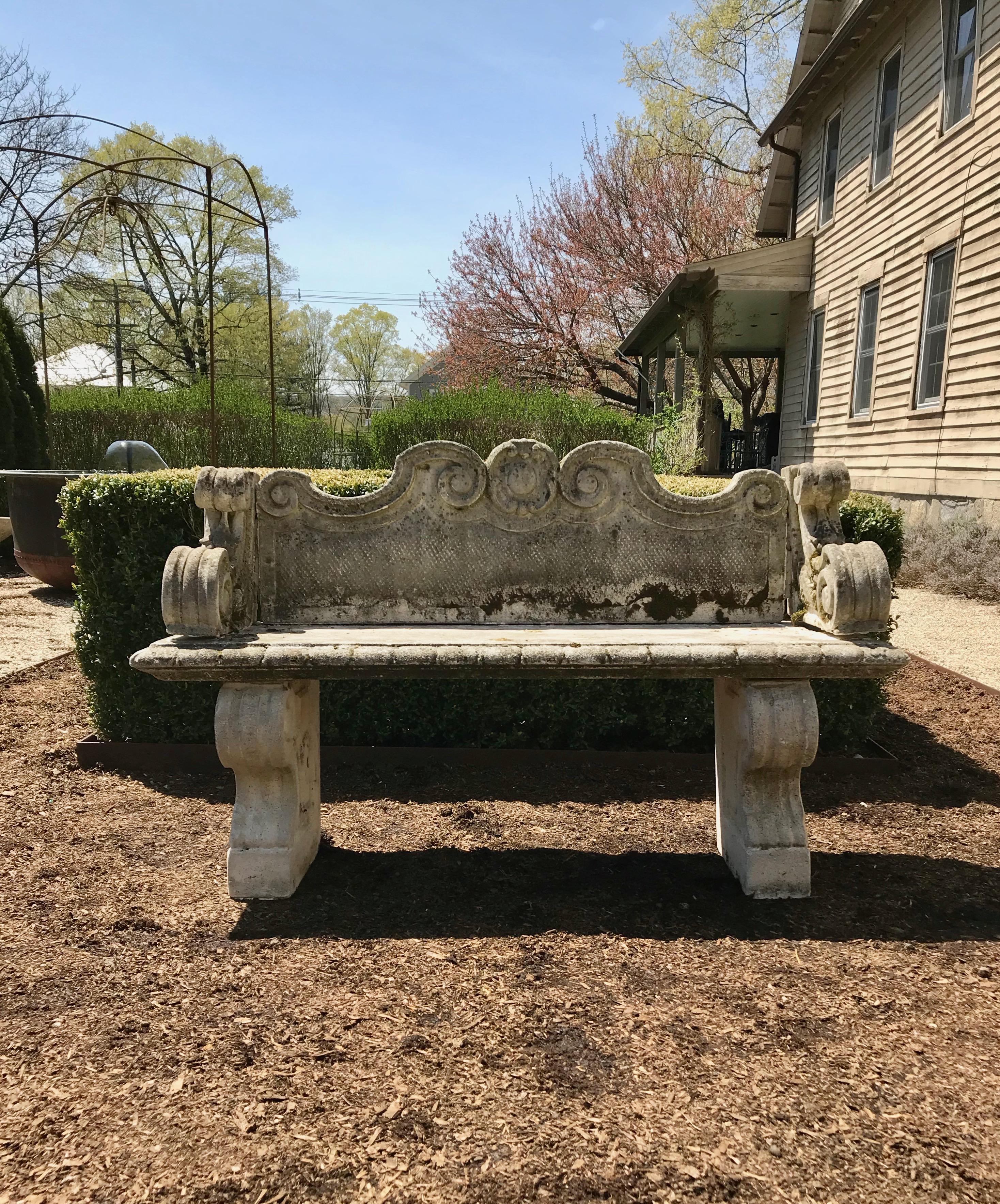 Italian Cast Marble Rococo High-Backed Bench with Arms (Gegossen)