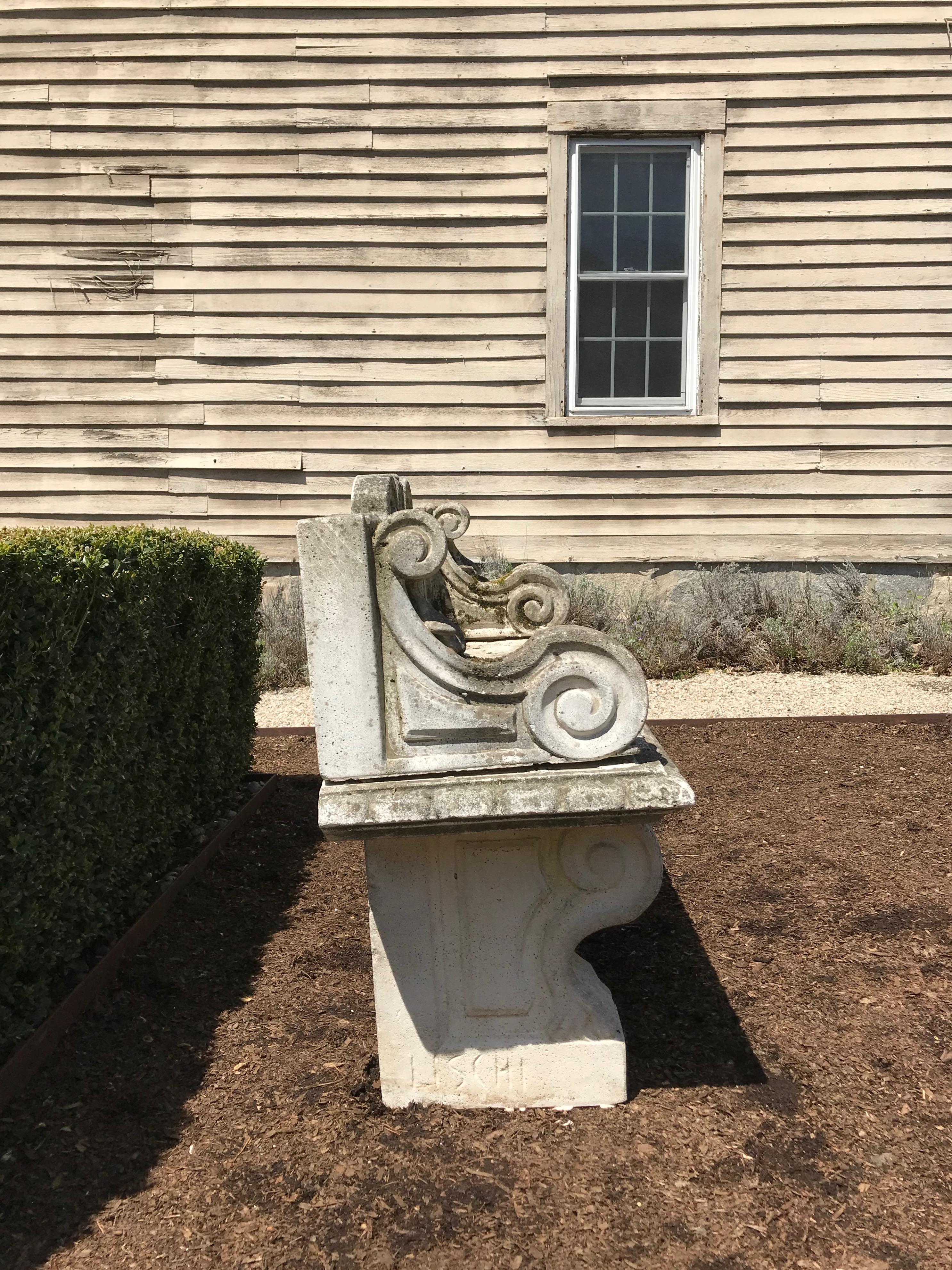 Italian Cast Marble Rococo High-Backed Bench with Arms im Zustand „Gut“ in Woodbury, CT