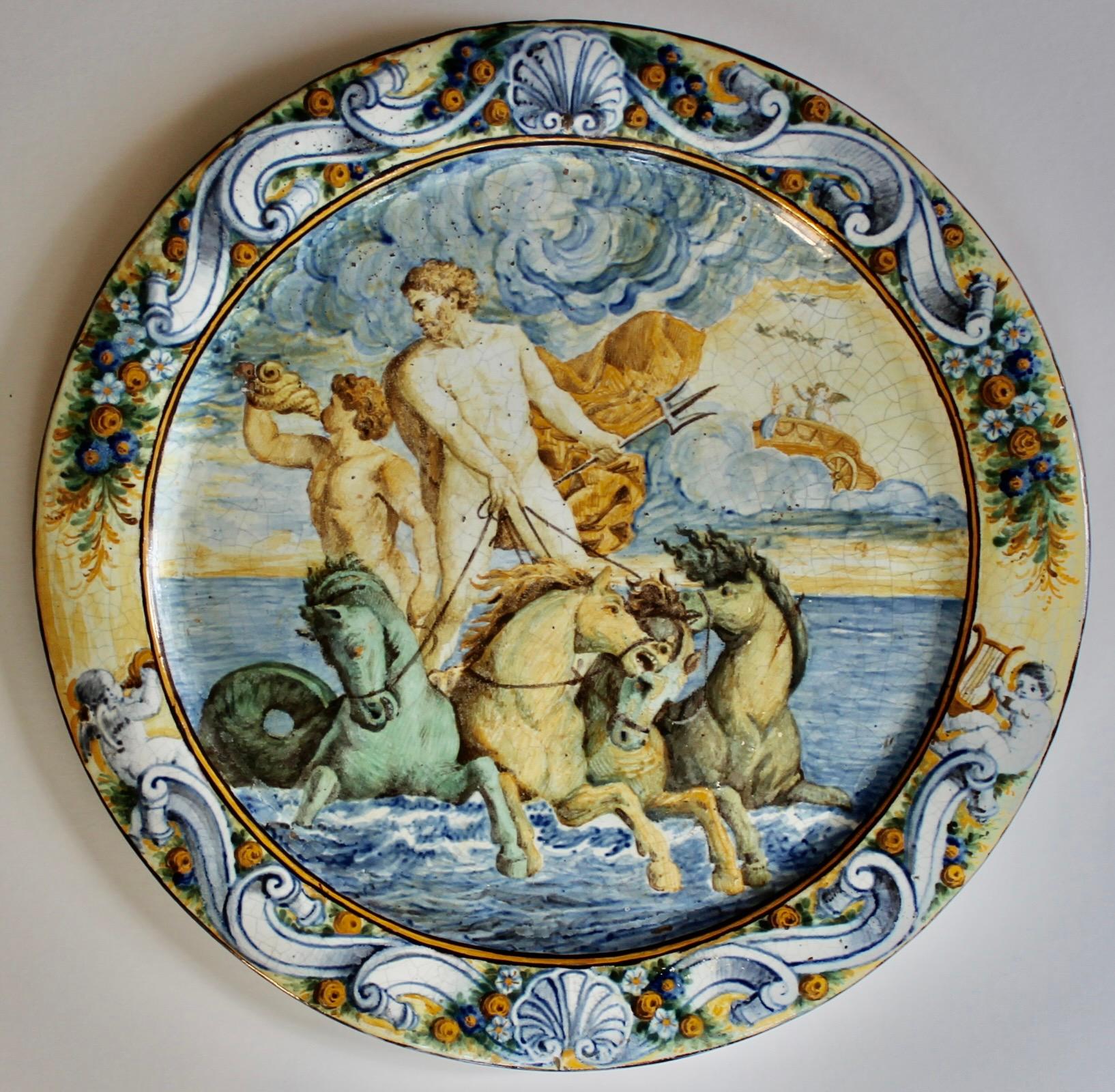 Baroque Assiette de présentation italienne Castelli Maiolica Istoriato de Poseidon-Neptune en vente