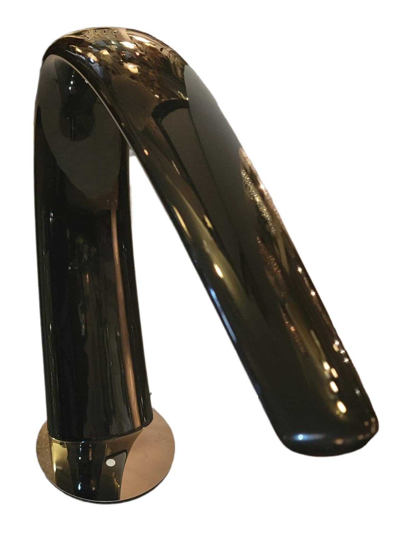 Italian Cattelan Lacquered Arm Table Lamp In Good Condition For Sale In Pasadena, CA