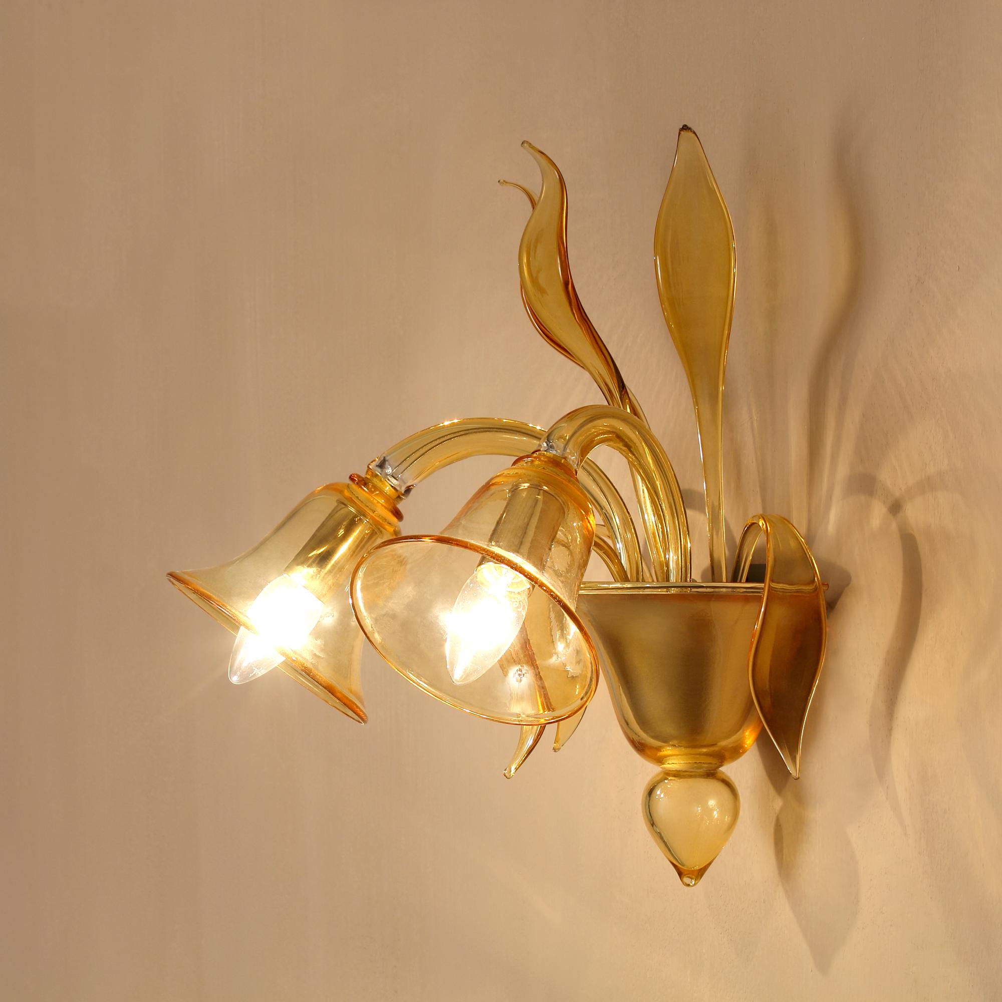 Lampada da soffitto italiana a 5 bracci in vetro di Murano ambrato di Multiforme In condizioni Nuovo in vendita a Trebaseleghe, IT