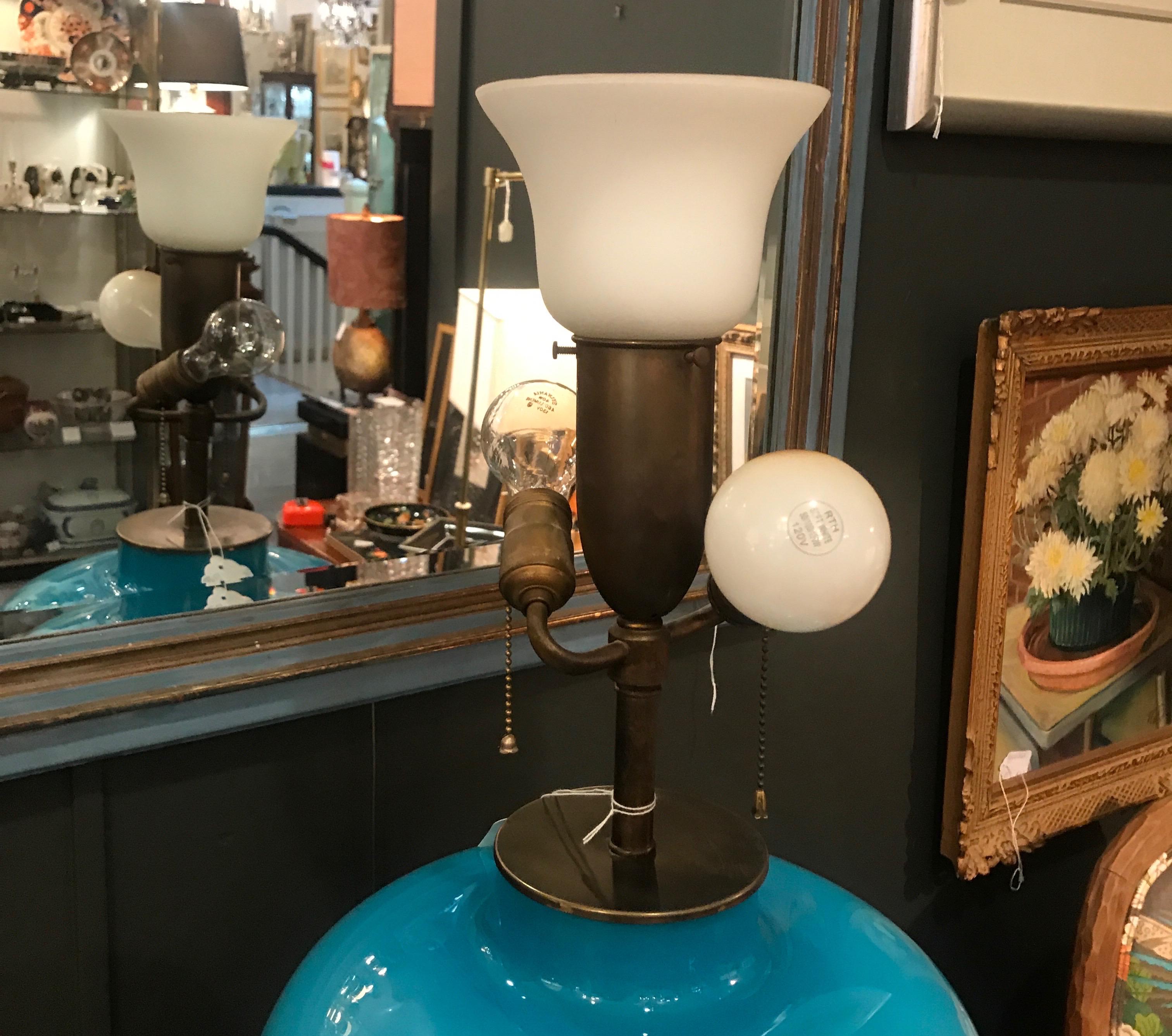 Lampe italienne en verre de Murano bleu céleste Bon état à Lambertville, NJ