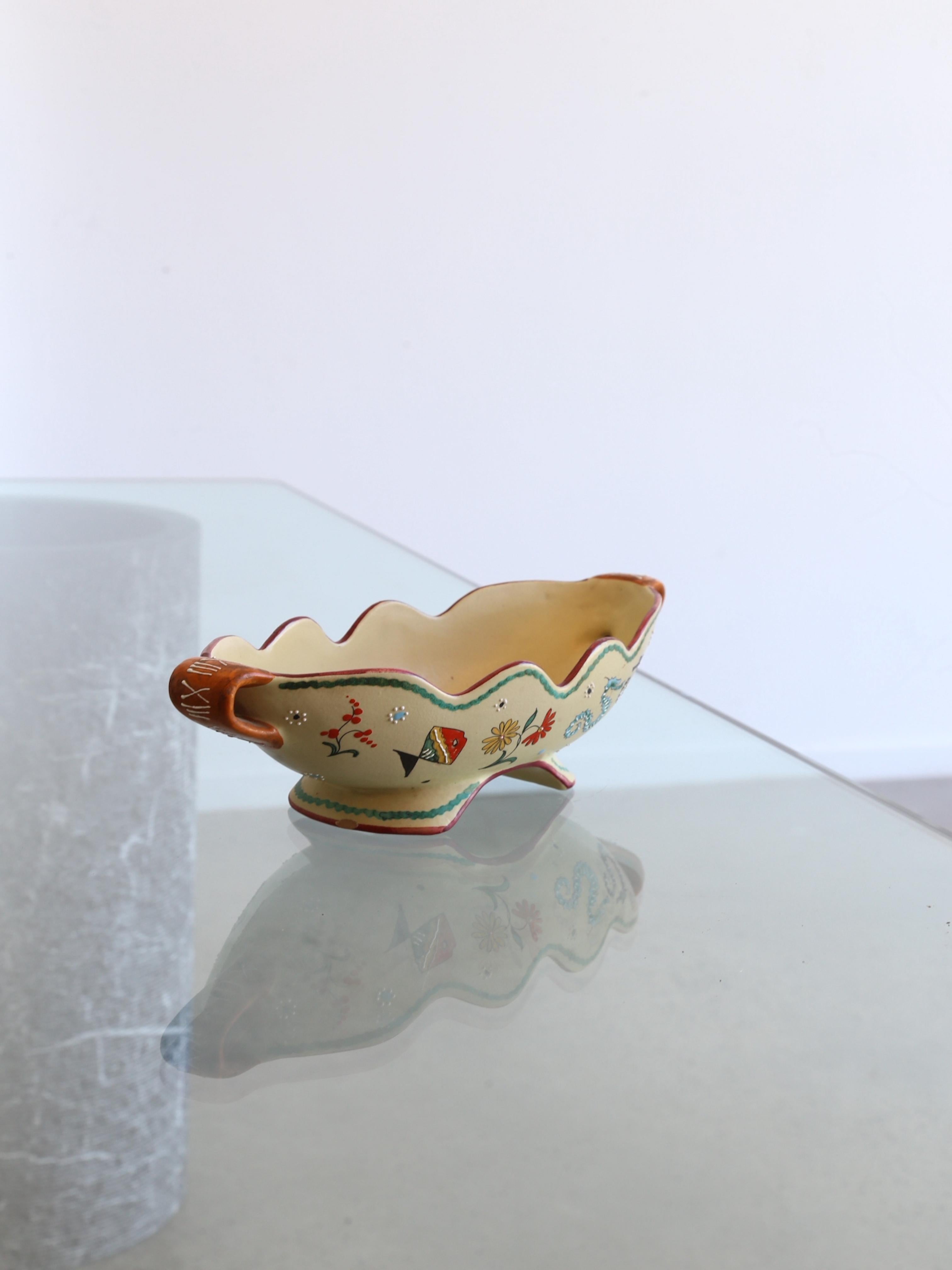 Mid-20th Century Italian Centrepiece Bowl Ceramic with Art Work by Volpi Deruta, 1960s