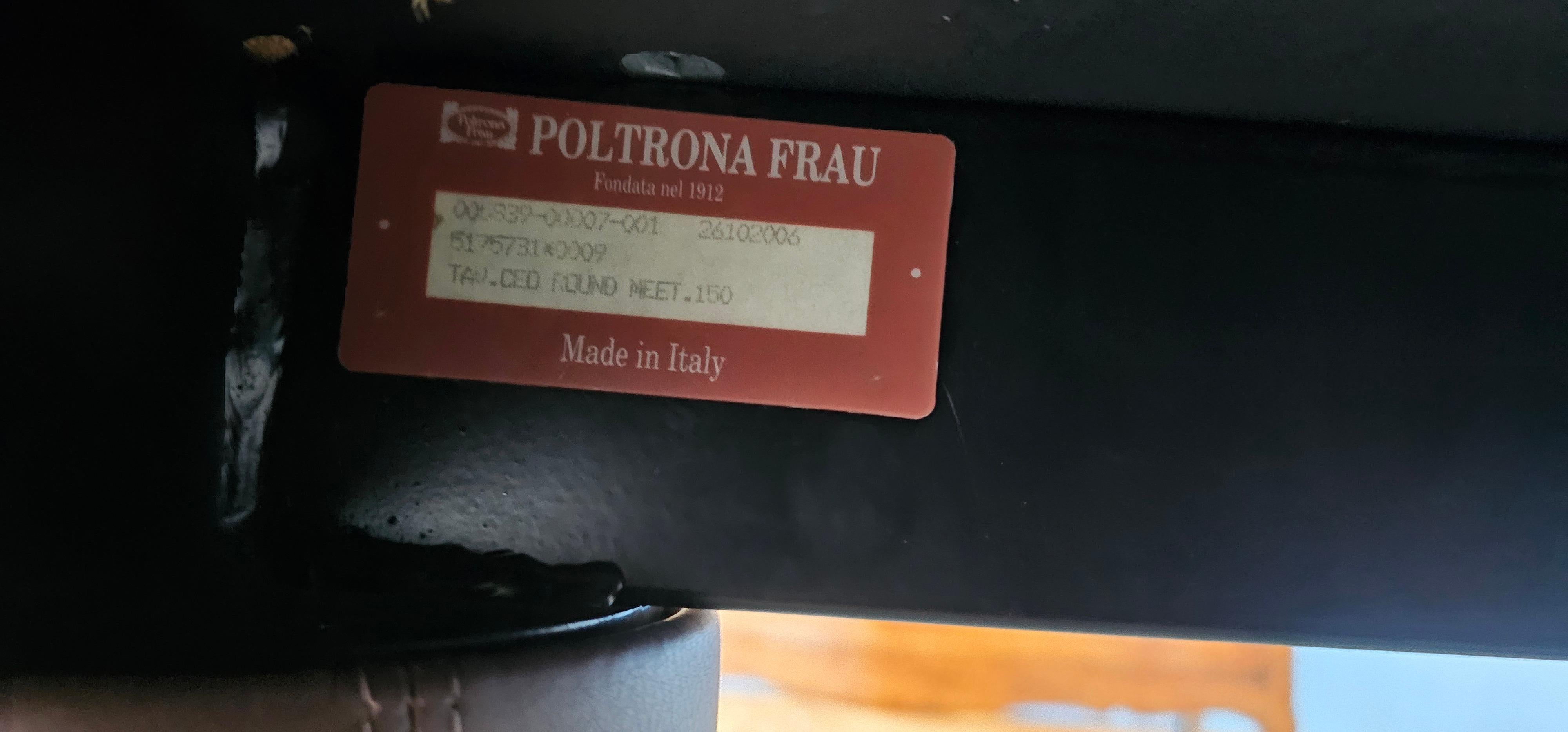 Table de réunion C.I.C. italienne par Vignelli Associates pour Poltrona Frau, 2006 en vente 9
