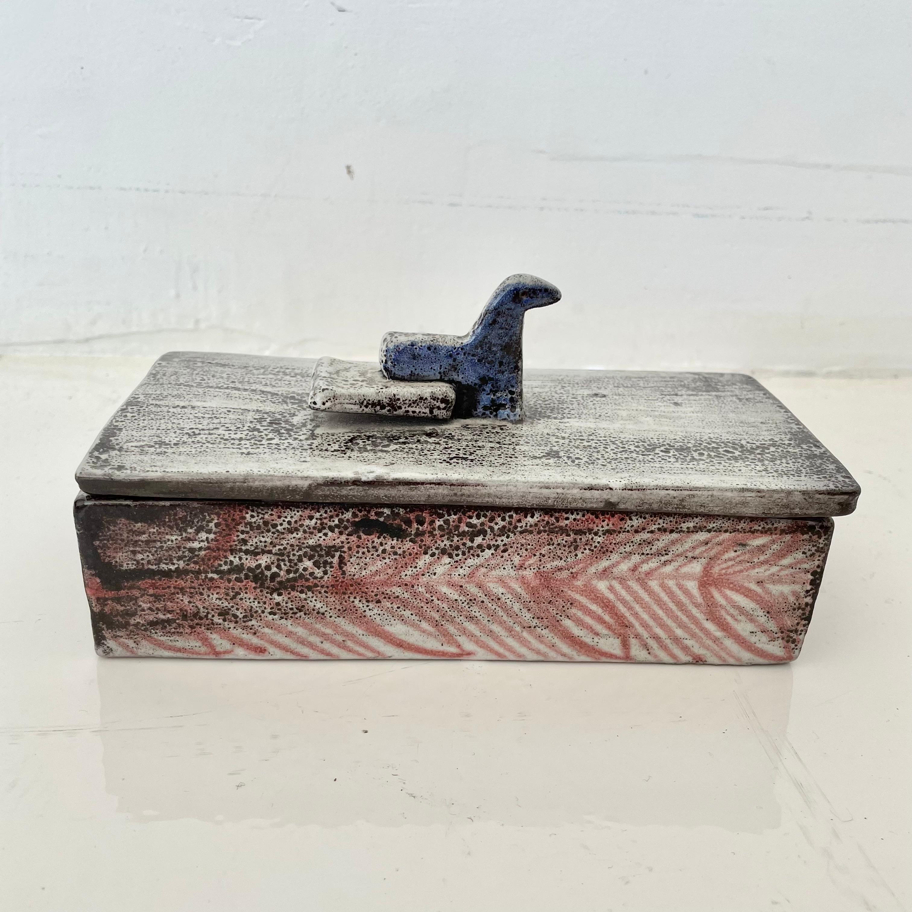 Céramique Boîte en céramique italienne de Raymor avec couvercle en forme de cheval en vente