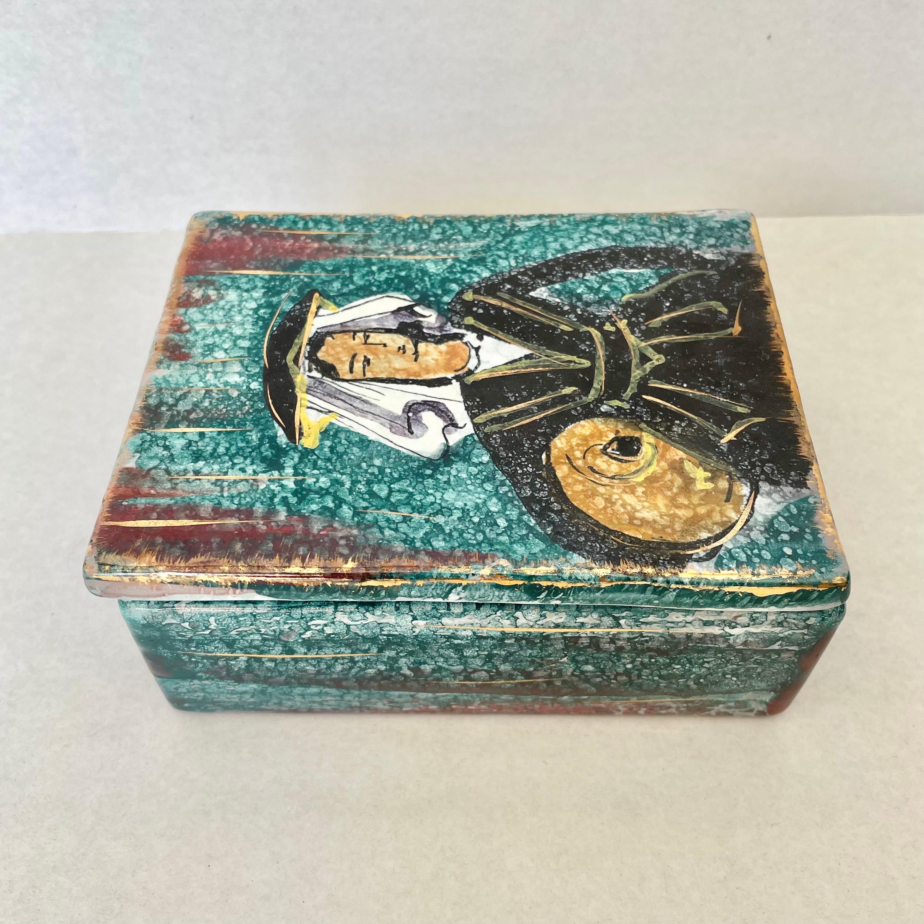 Italian Ceramic Box In Good Condition For Sale In Los Angeles, CA