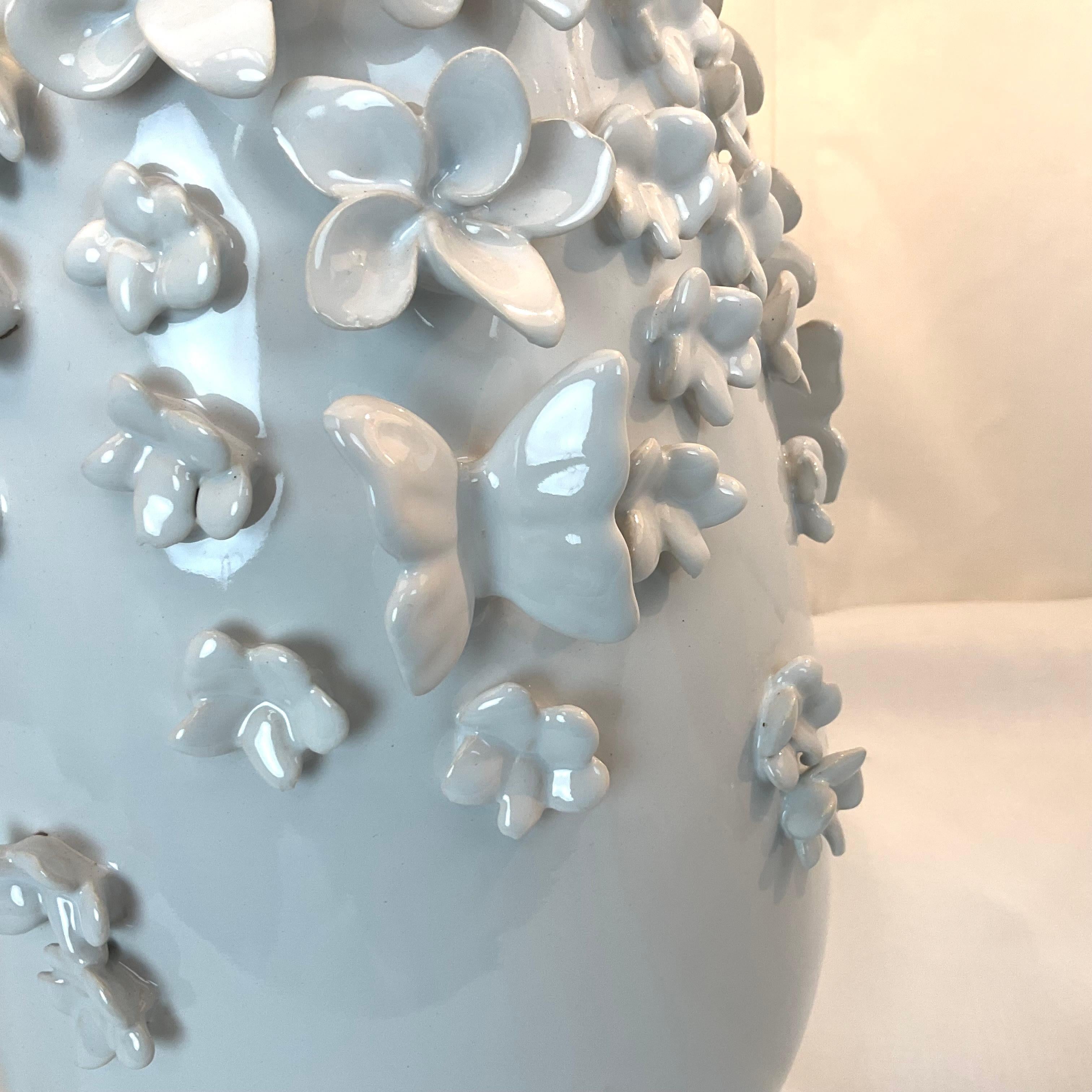 Italiano Lampade a farfalla in ceramica italiana in vendita