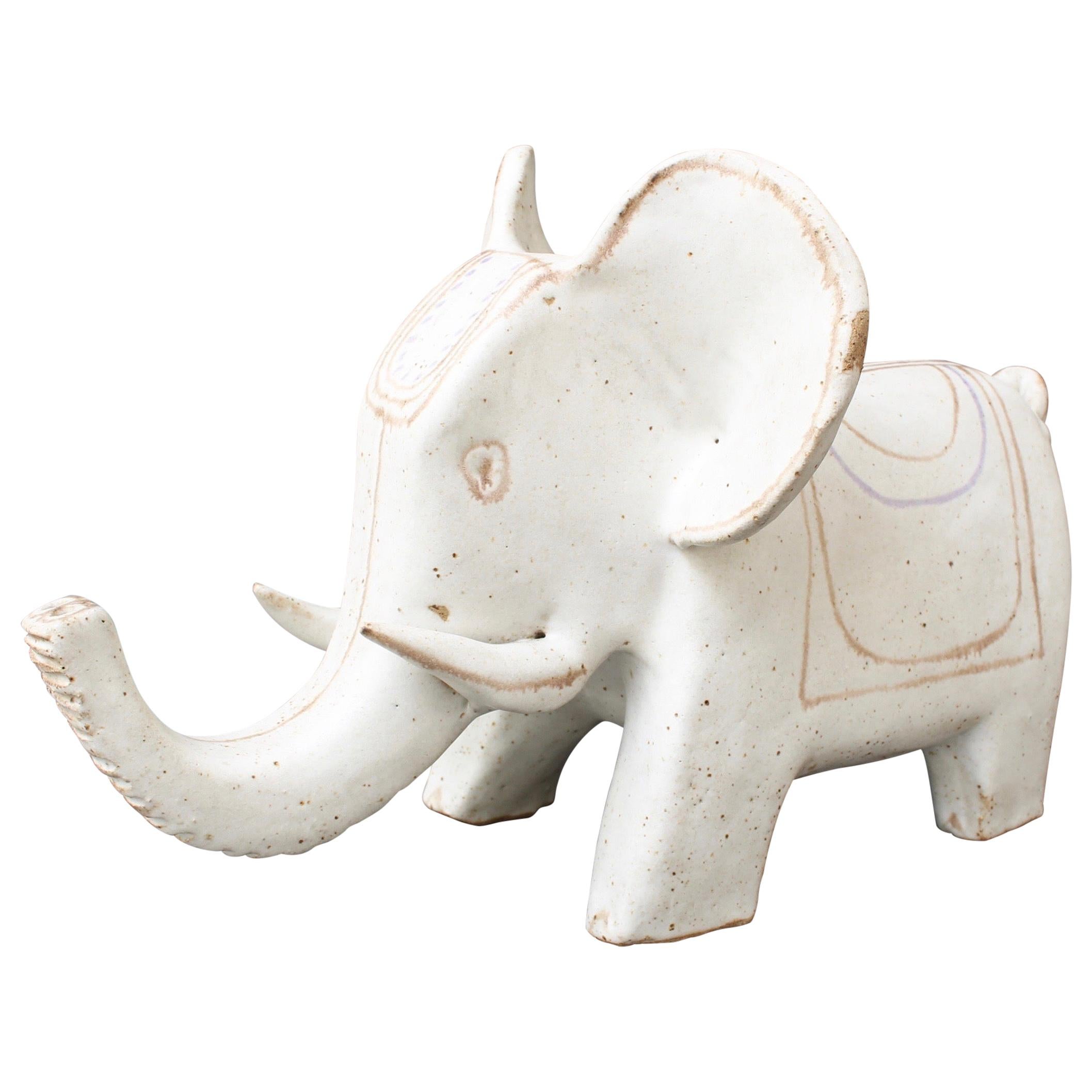 Sculpture d'éléphant en céramique italienne par Bruno Gambone, vers les années 1970