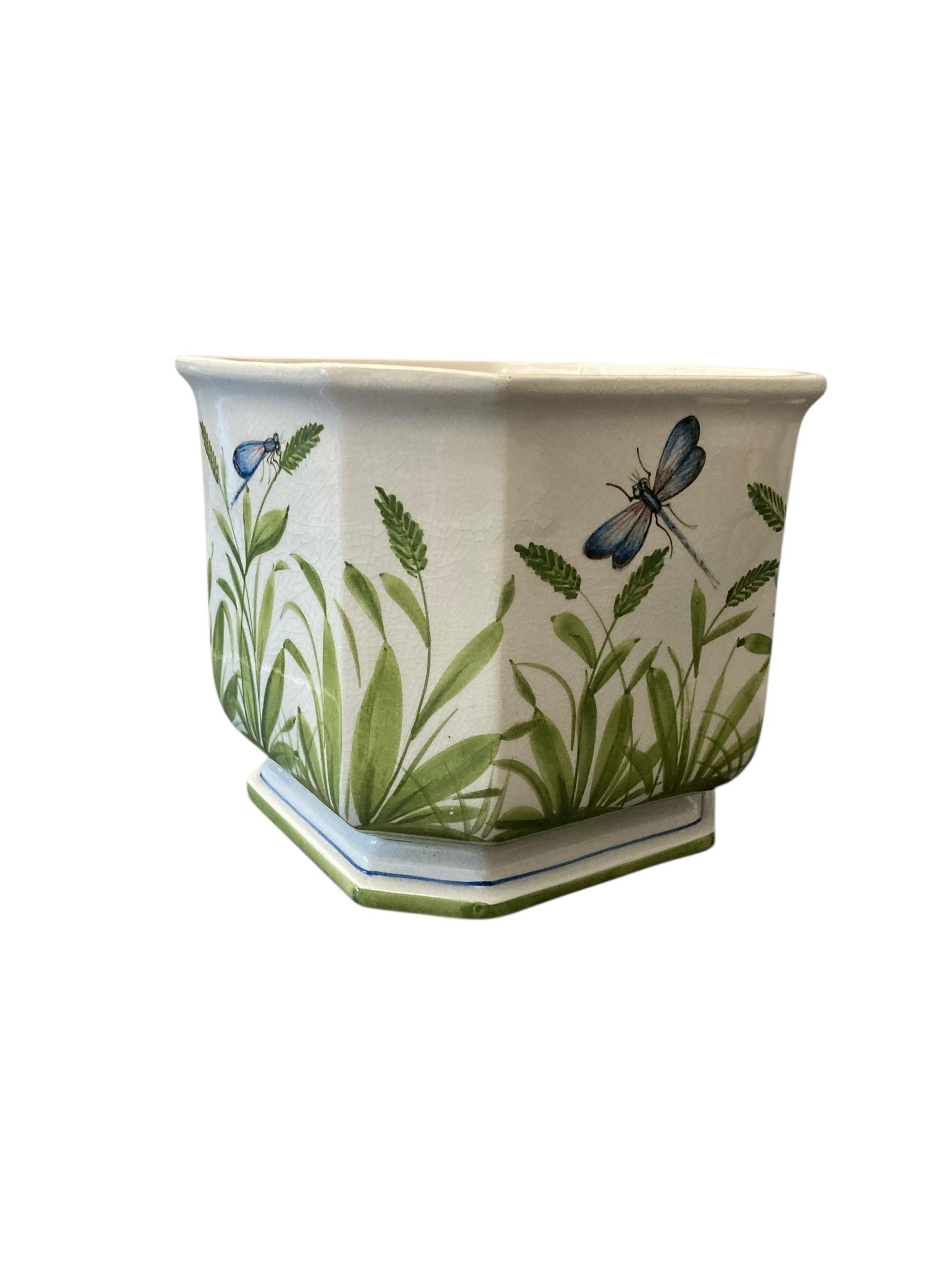 Cache-pot en céramique italienne pour fleurs ou plantes avec design de libellule en vente 1