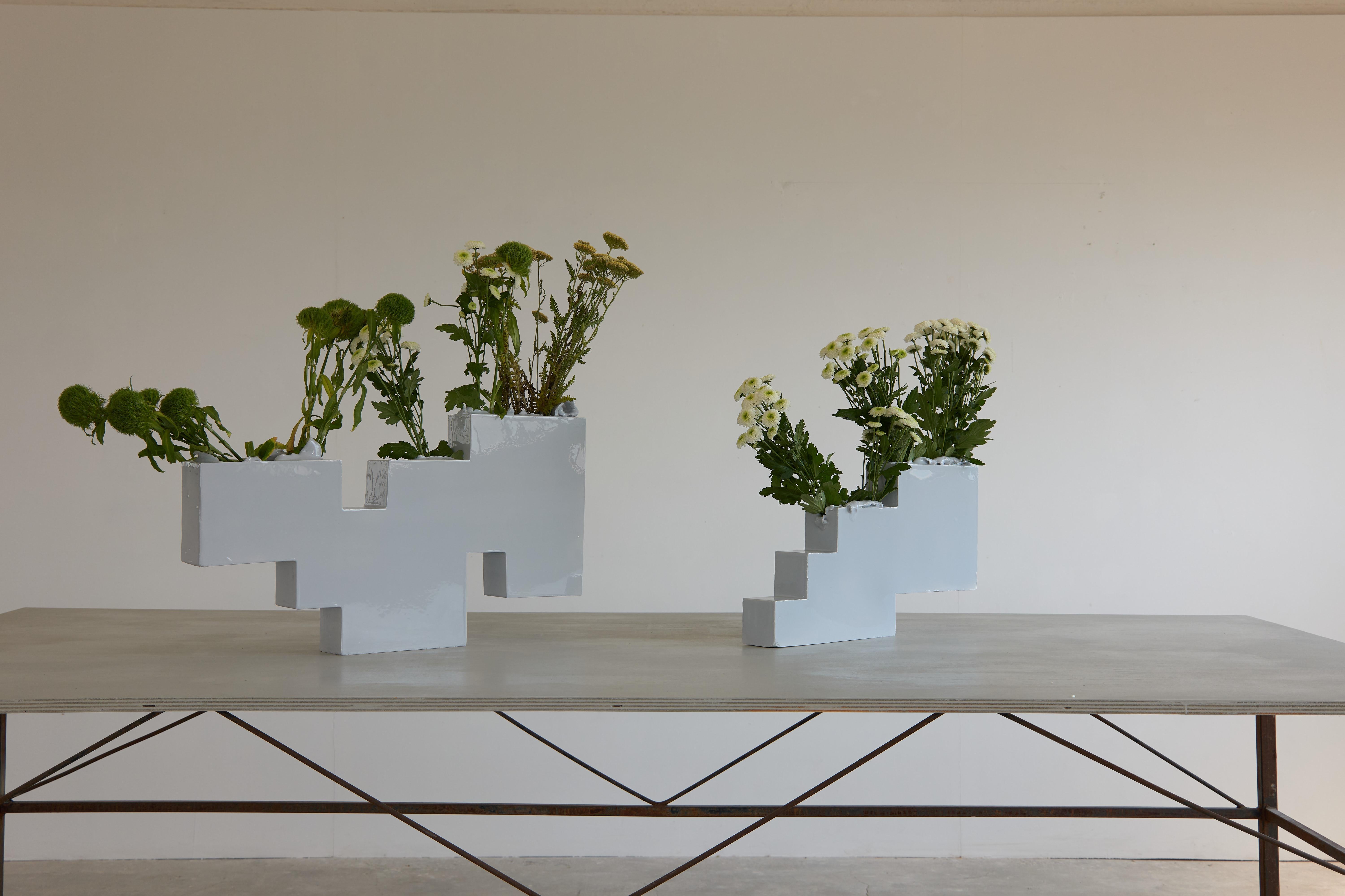 Geometrische Vase aus italienischer Keramik von der Künstlerin Jenna Basso Pietrobon (Postmoderne) im Angebot