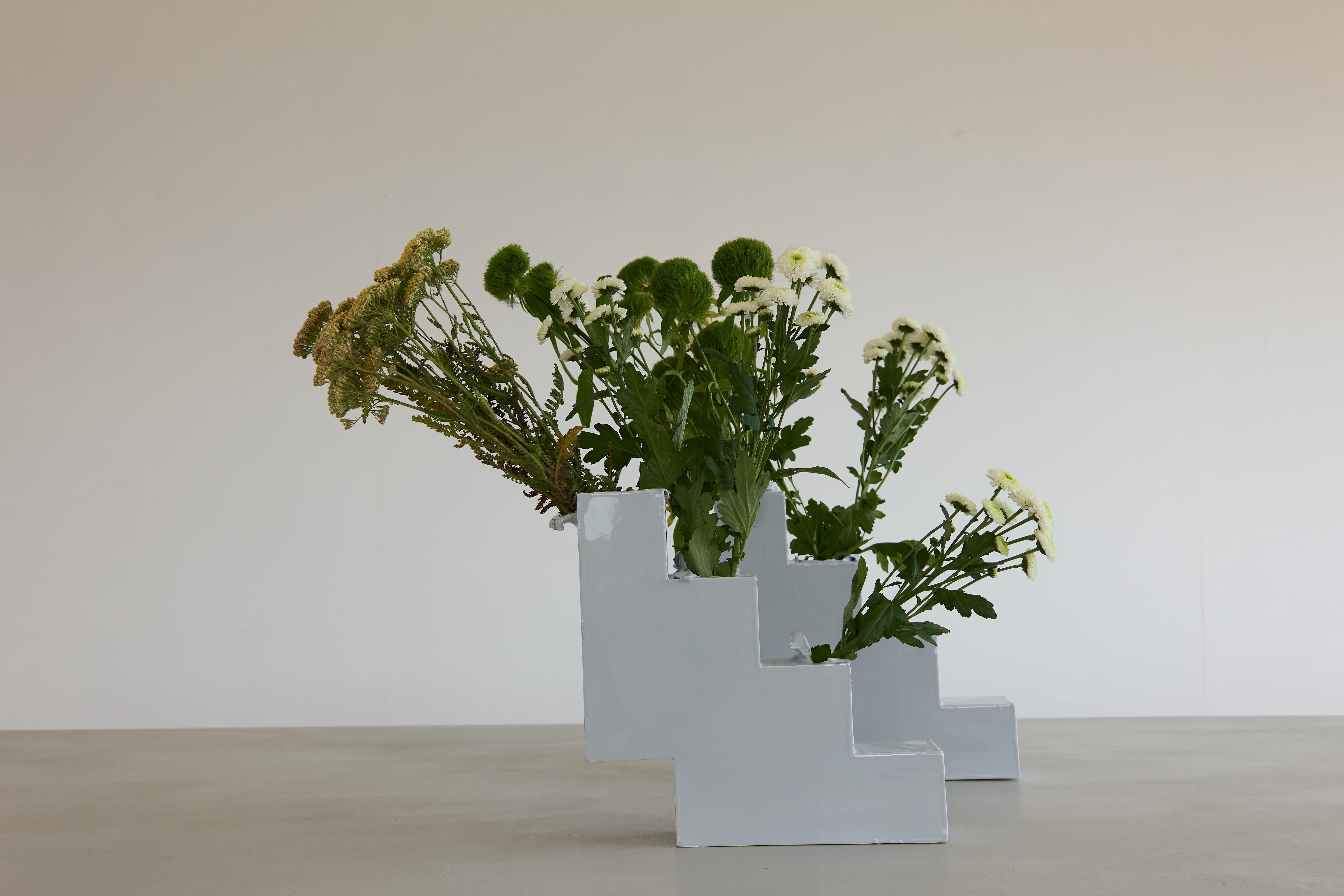 Postmoderno Vaso geometrico in ceramica italiana dell'artista Jenna Basso Pietrobon in vendita