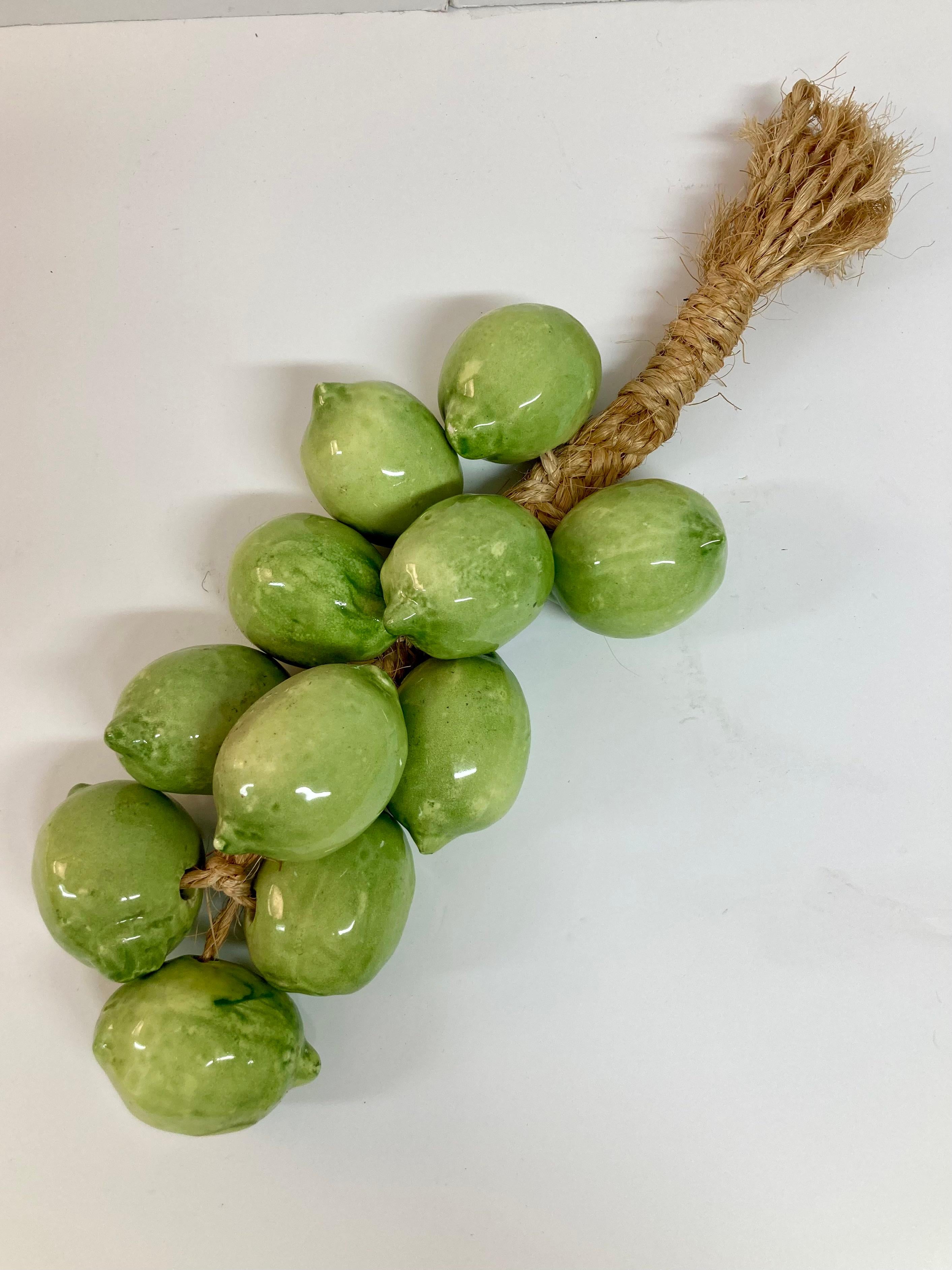Fin du 20e siècle Limes vertes sur paille émaillées en céramique italienne en vente