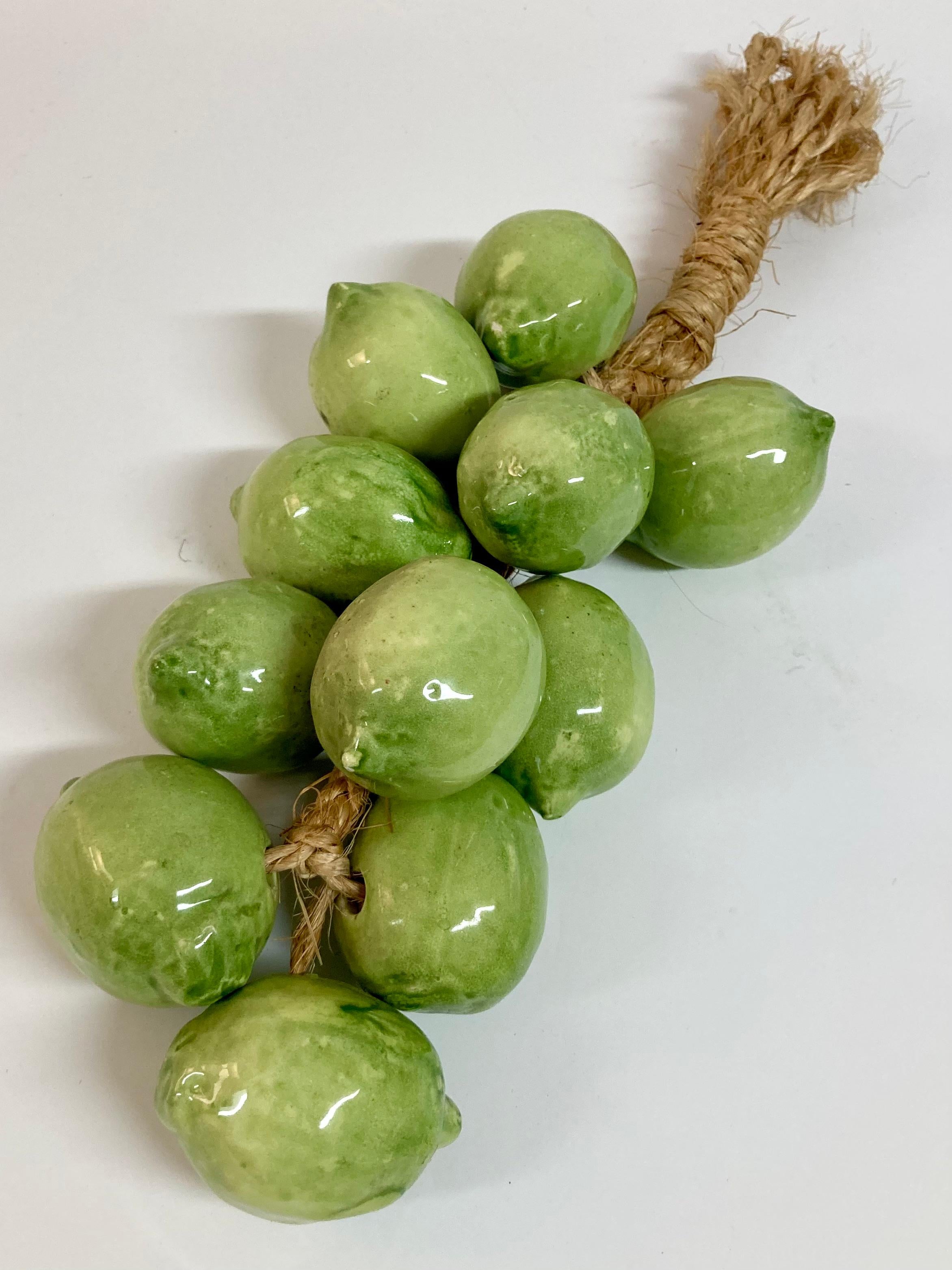 Céramique Limes vertes sur paille émaillées en céramique italienne en vente