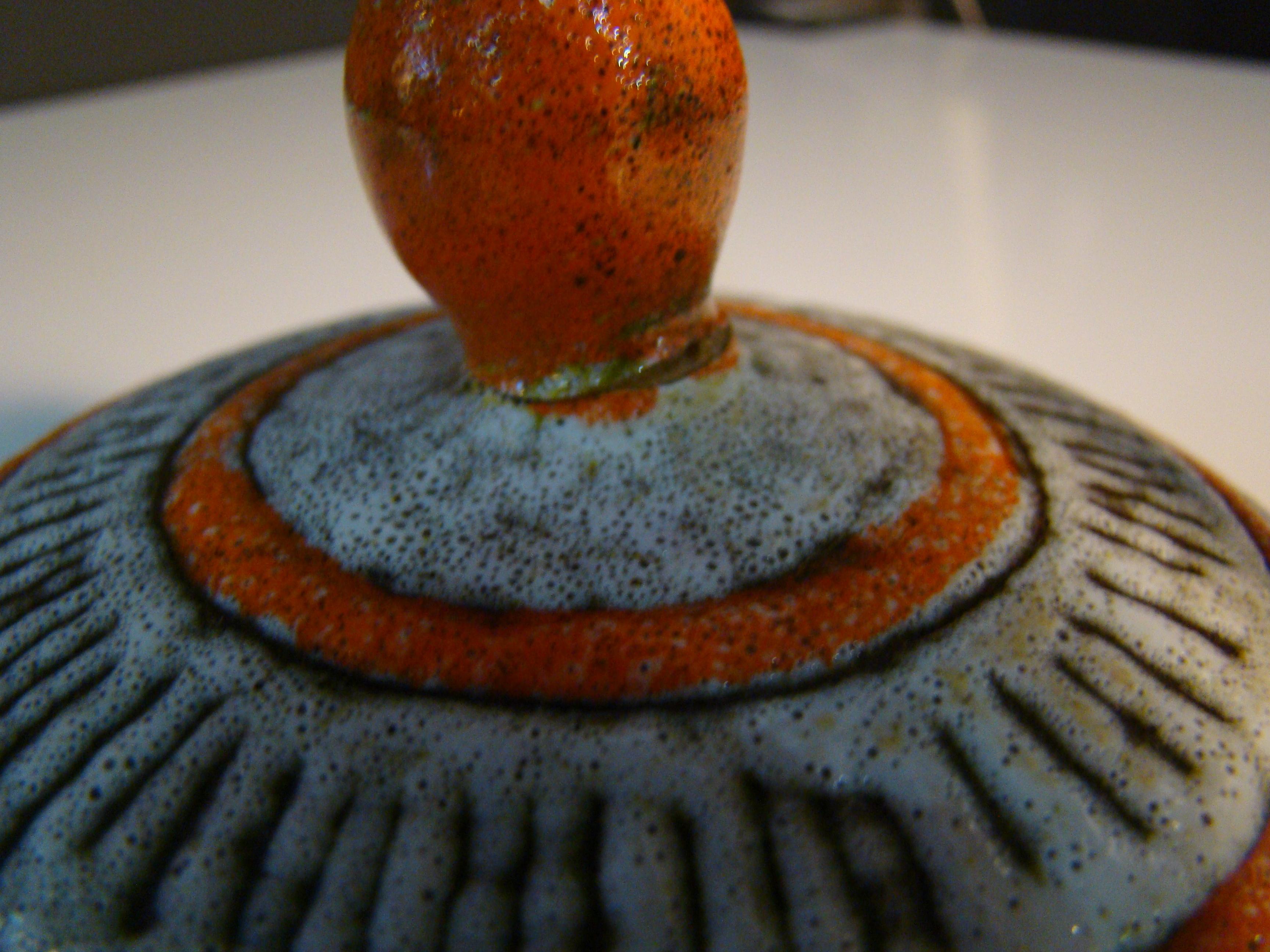 Italian Ceramic Jar with Lid 'Unsigned' Believed to be Guido Gambone In Good Condition In Denver, CO