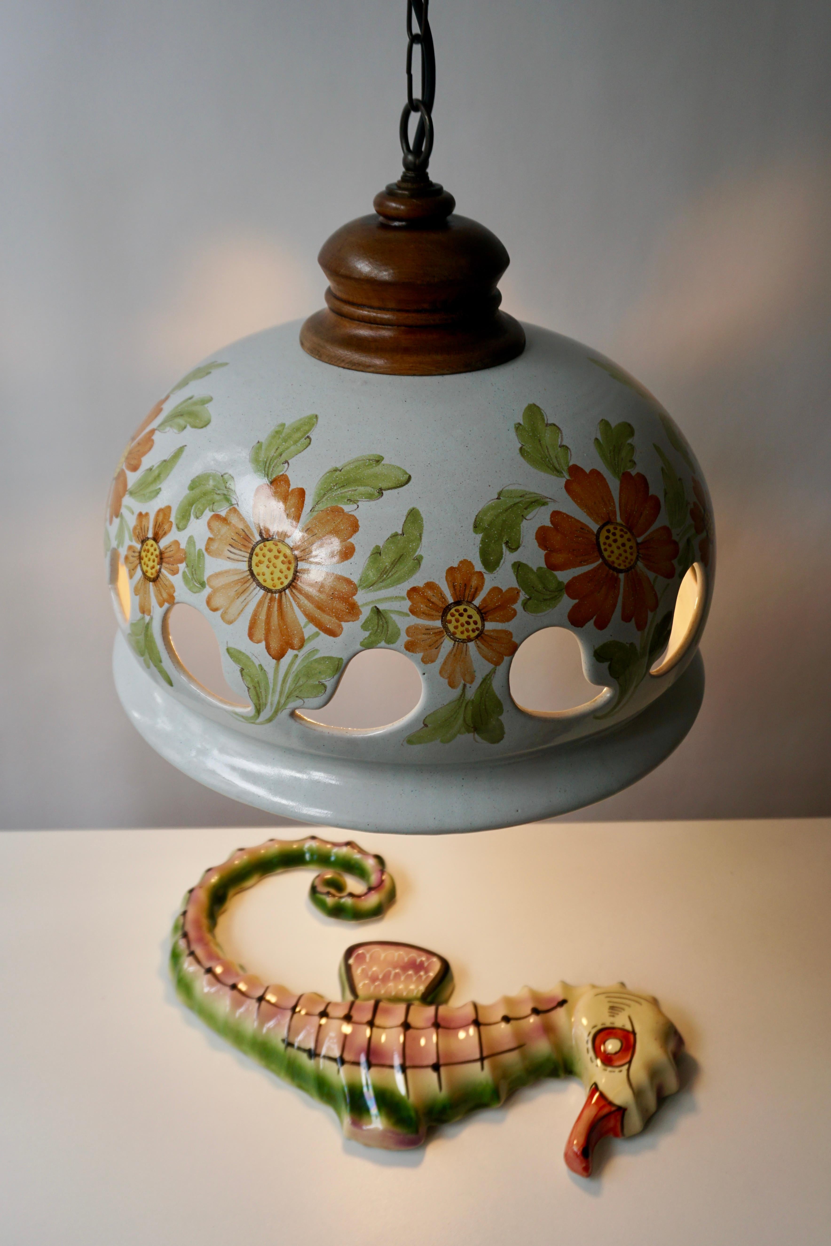Italian Ceramic Lamp with Flower Decoration, 1970s In Good Condition For Sale In Antwerp, BE