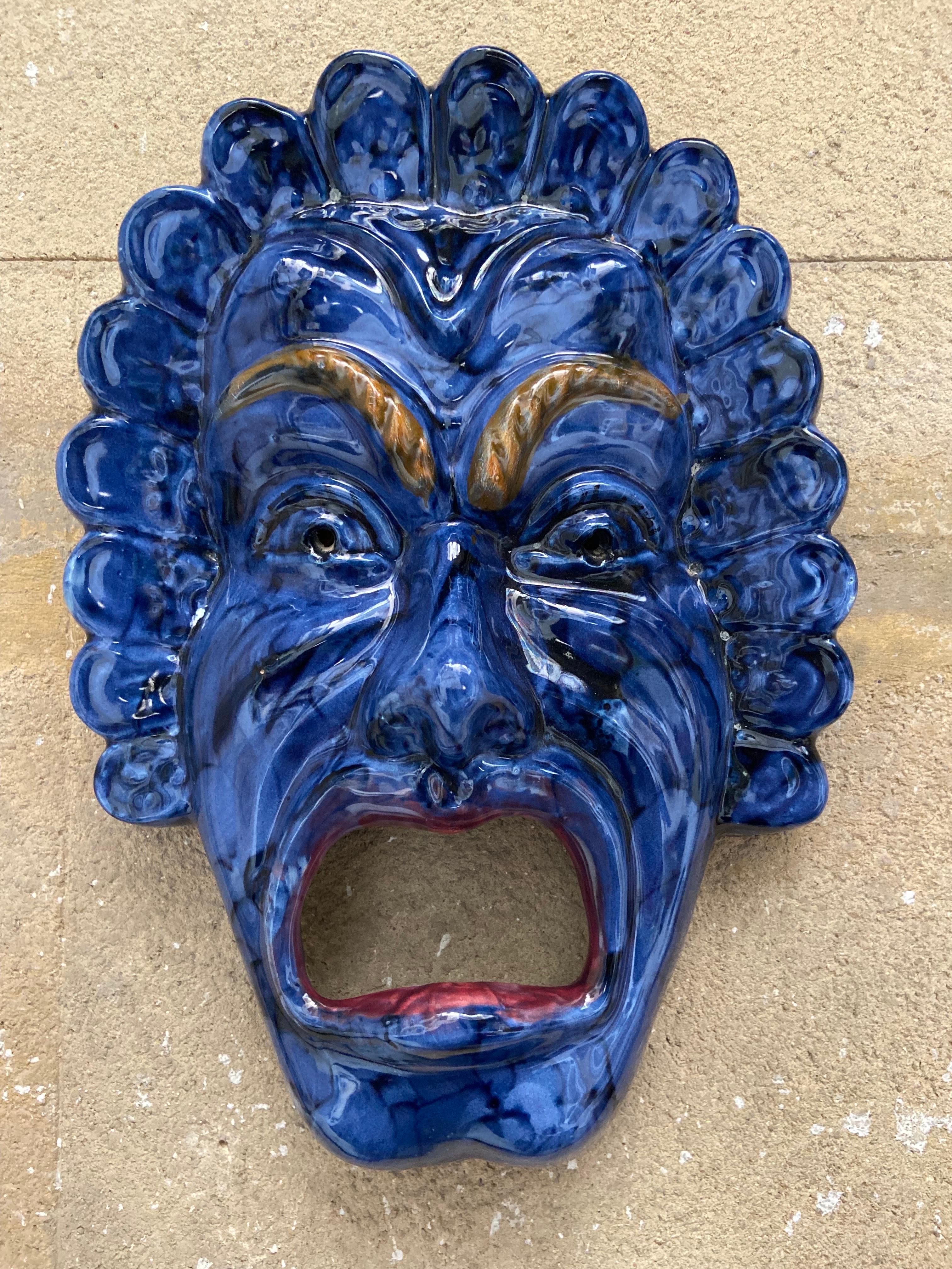 italian ceramic mask wall mounted sculpture In Good Condition For Sale In Palermo, PA