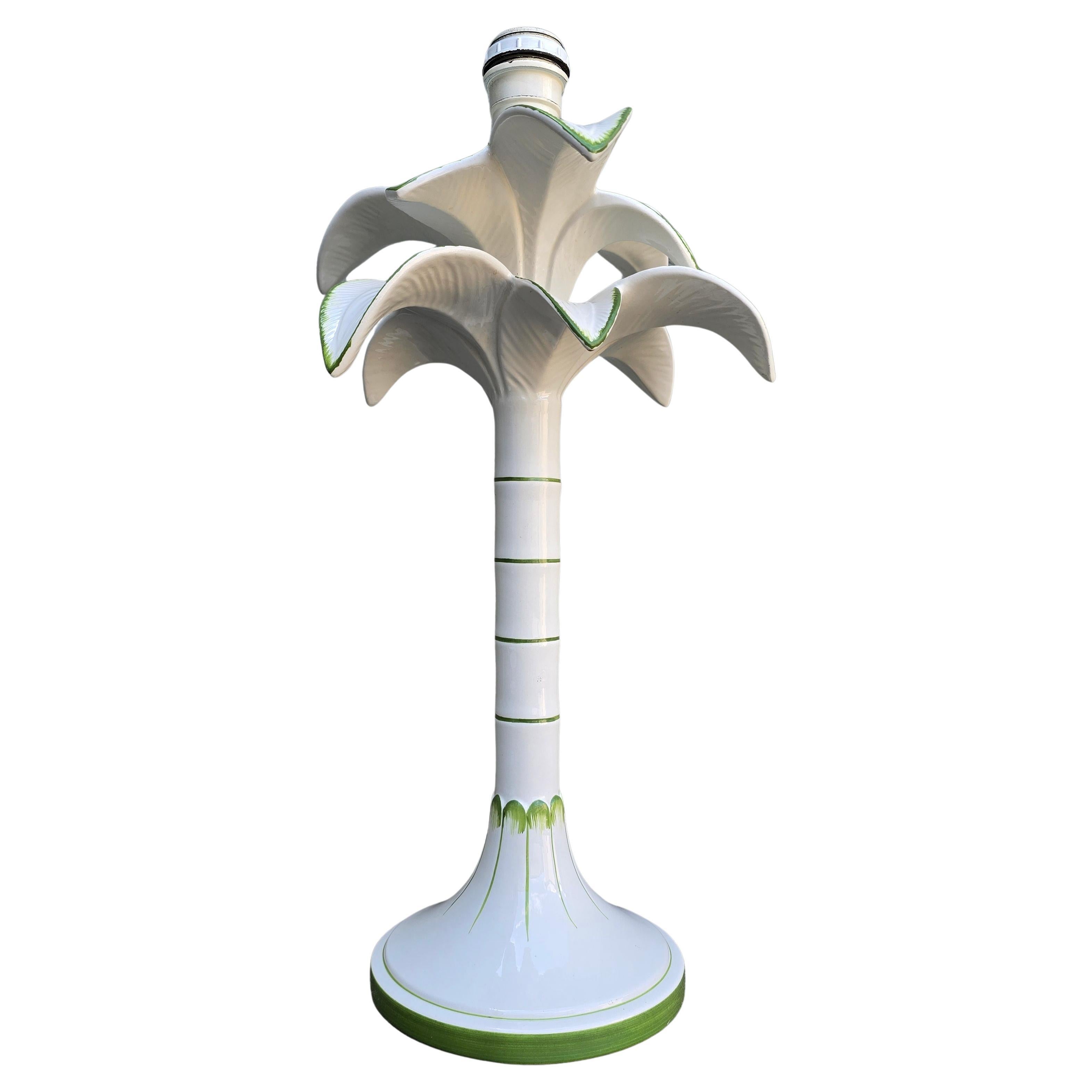 Italiano Lampada da tavolo a forma di palma in ceramica italiana in vendita