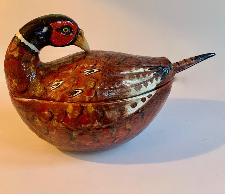 未使用 ORIENTAL カトラリーセット 10本 木箱入 高級 陶器ハンドル Italian Oggetti Porcelain Pheasant Soup Tureen with Ladle For Sale