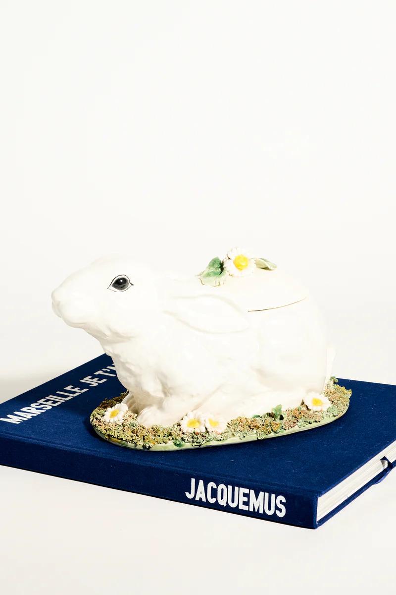 Italian ceramic rabbit with lid, decorated with daisies and leaves, could be used as a cookie jar or as a centerpiece piled with Easter treats.