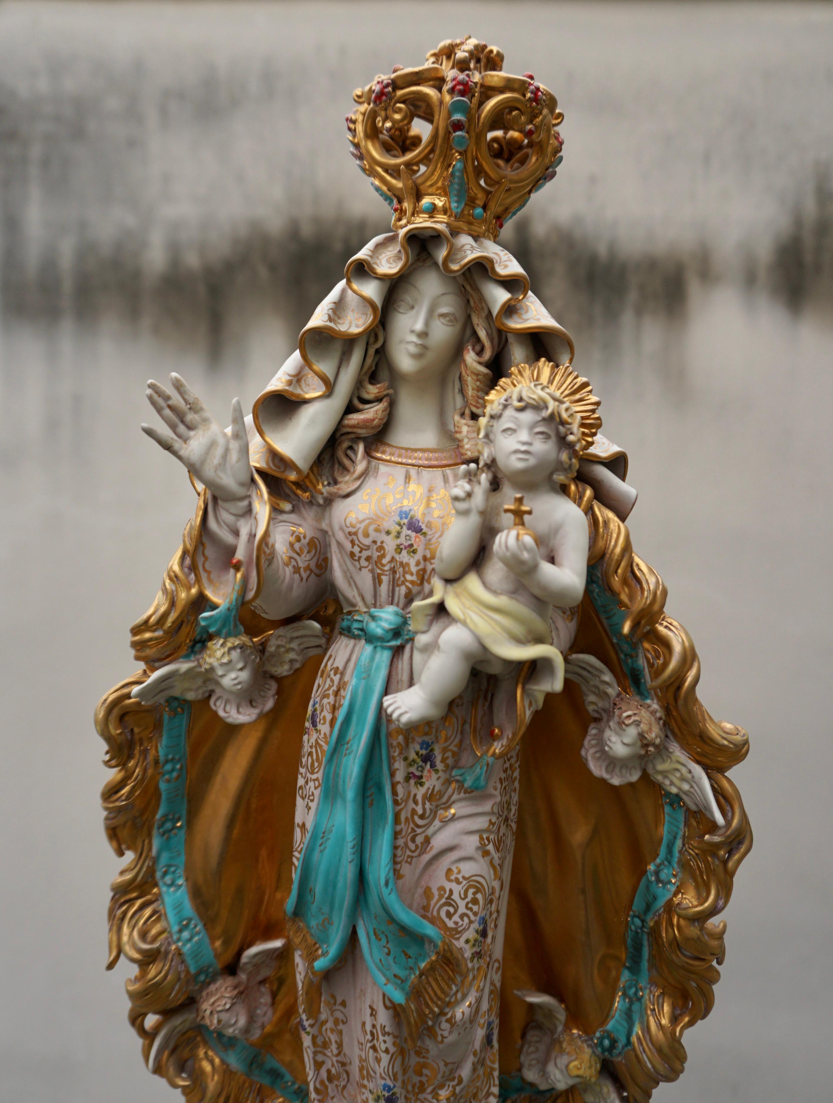 Hand-Crafted Italian Ceramic Sculpture Madonna Virgin & Child Pattarino 1960s Figure For Sale
