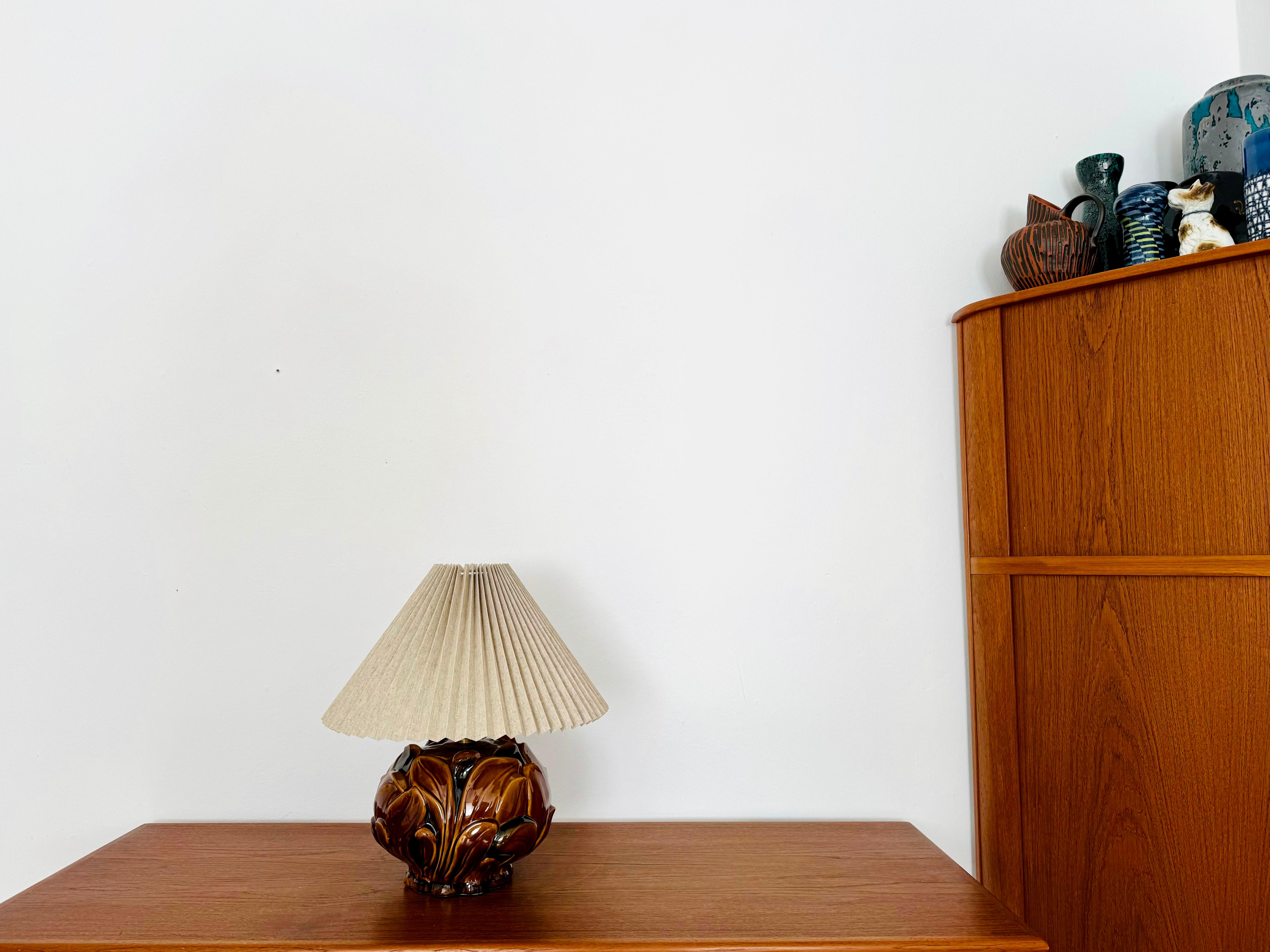 Italienische Keramik-Tischlampe (Moderne der Mitte des Jahrhunderts) im Angebot