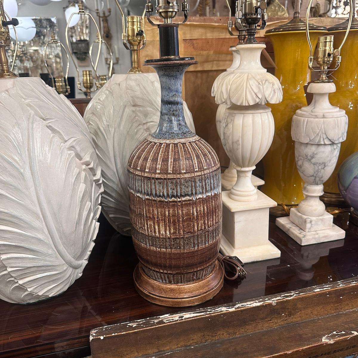 Lámpara de mesa de cerámica italiana Cerámico en venta